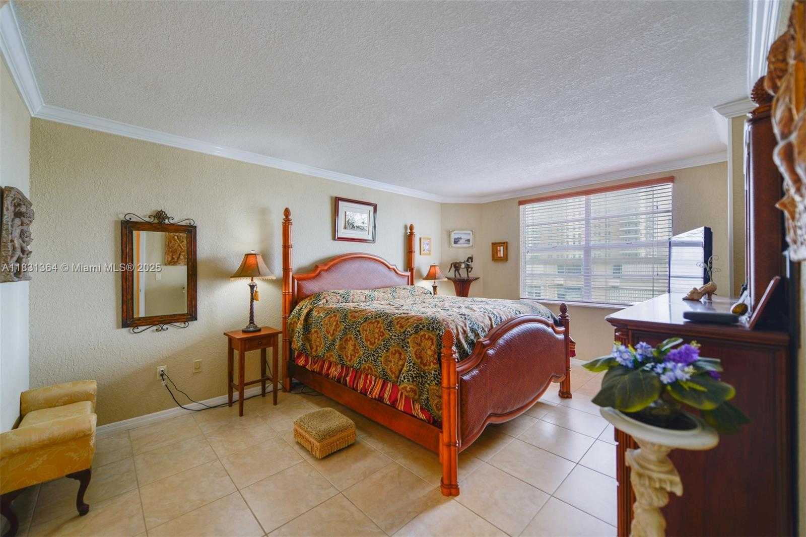 Small Image of 1950 SOUTH OCEAN DR #3P, Hallandale Beach Number 11