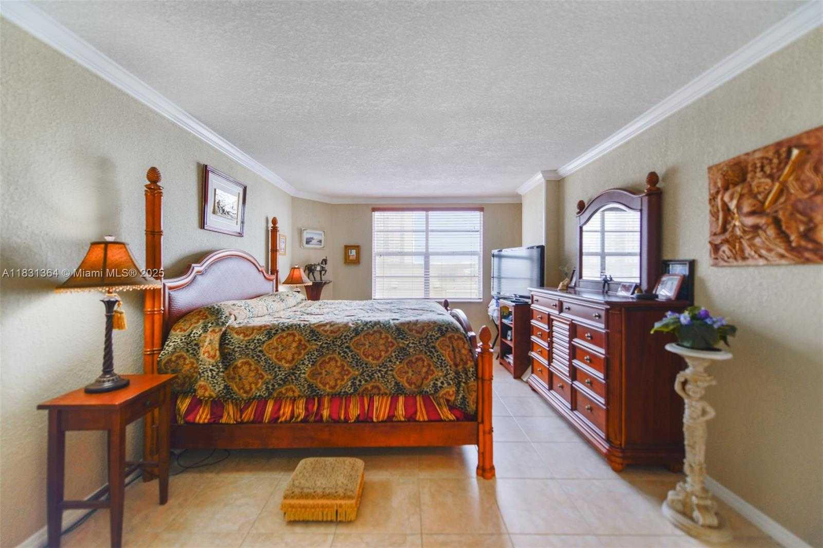 Small Image of 1950 SOUTH OCEAN DR #3P, Hallandale Beach Number 12