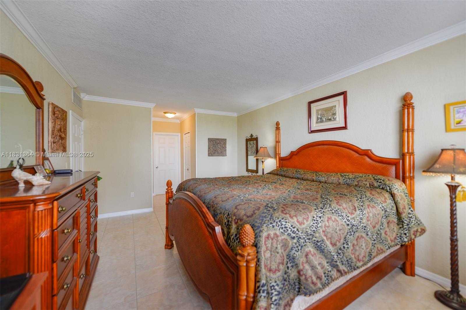 Small Image of 1950 SOUTH OCEAN DR #3P, Hallandale Beach Number 13