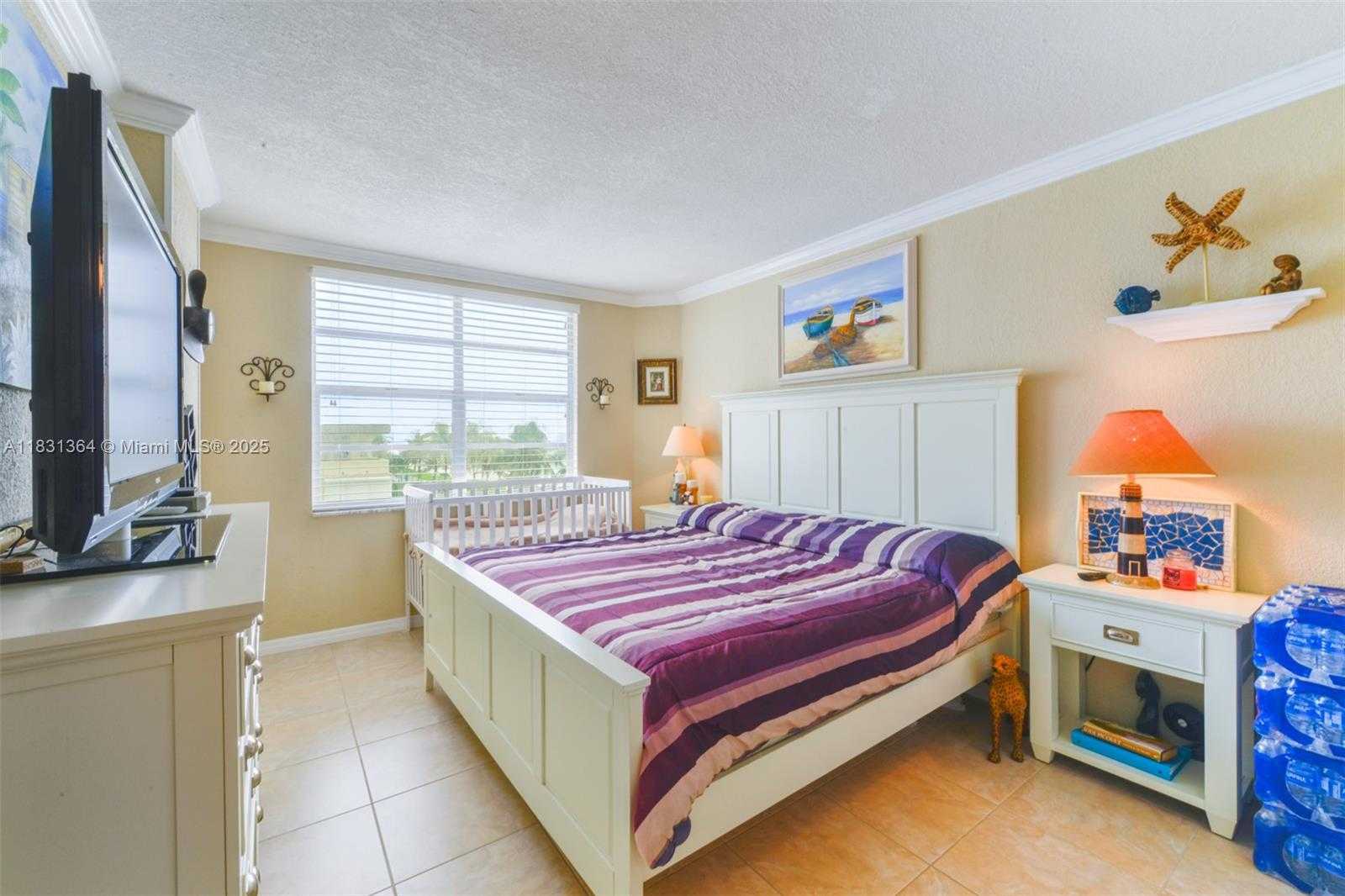 Small Image of 1950 SOUTH OCEAN DR #3P, Hallandale Beach Number 17