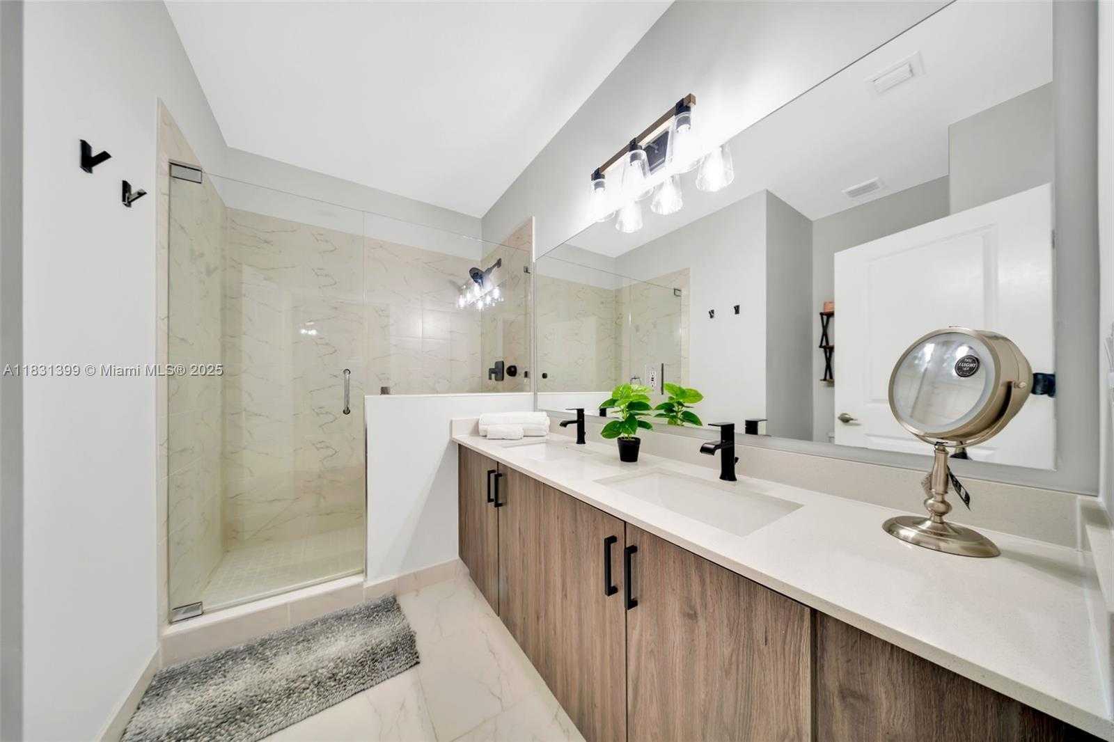 Small Image of 15600 SOUTH WEST 136TH ST #106, Miami Number 21