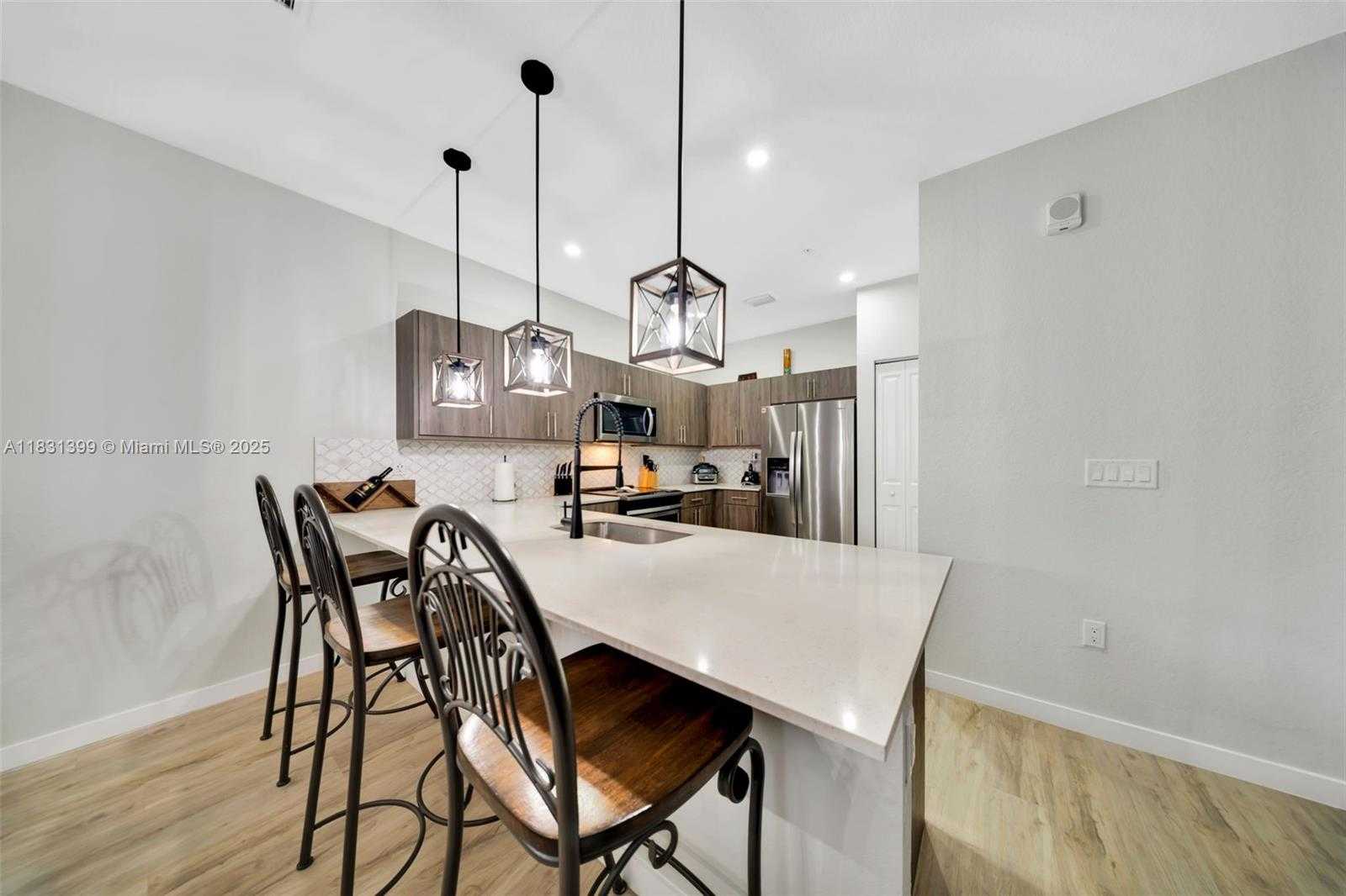 Small Image of 15600 SOUTH WEST 136TH ST #106, Miami Number 7