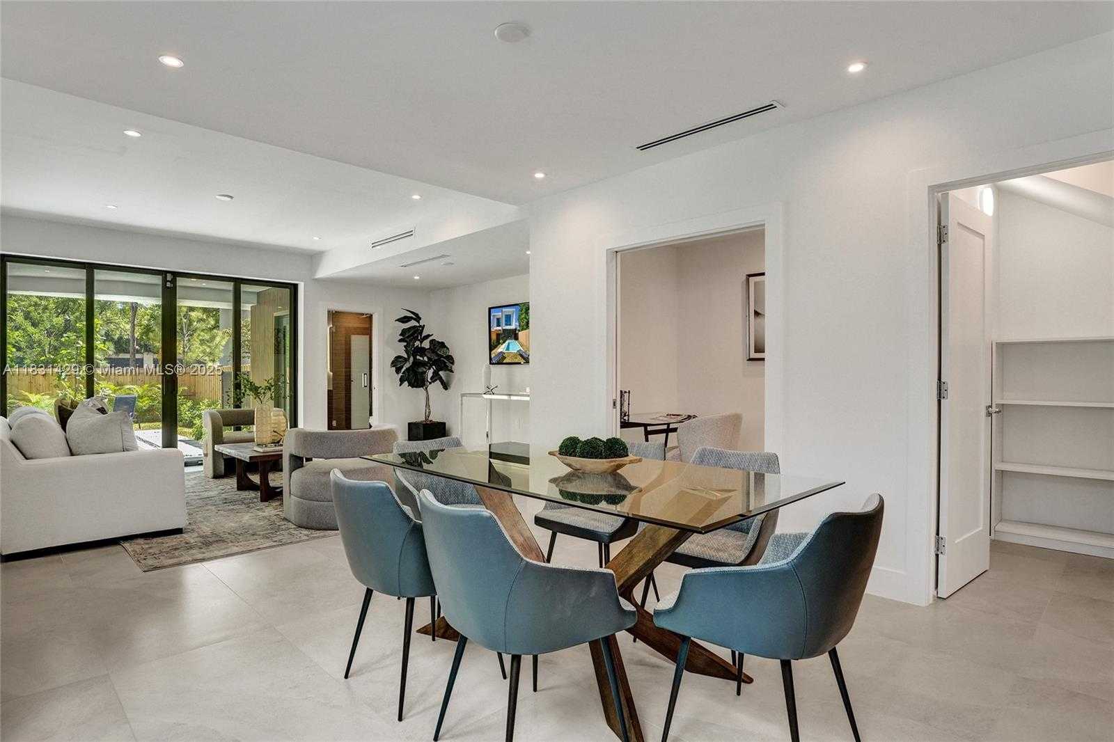 Small Image of 3645 SOUTH WEST 1ST AVE, Miami Number 10