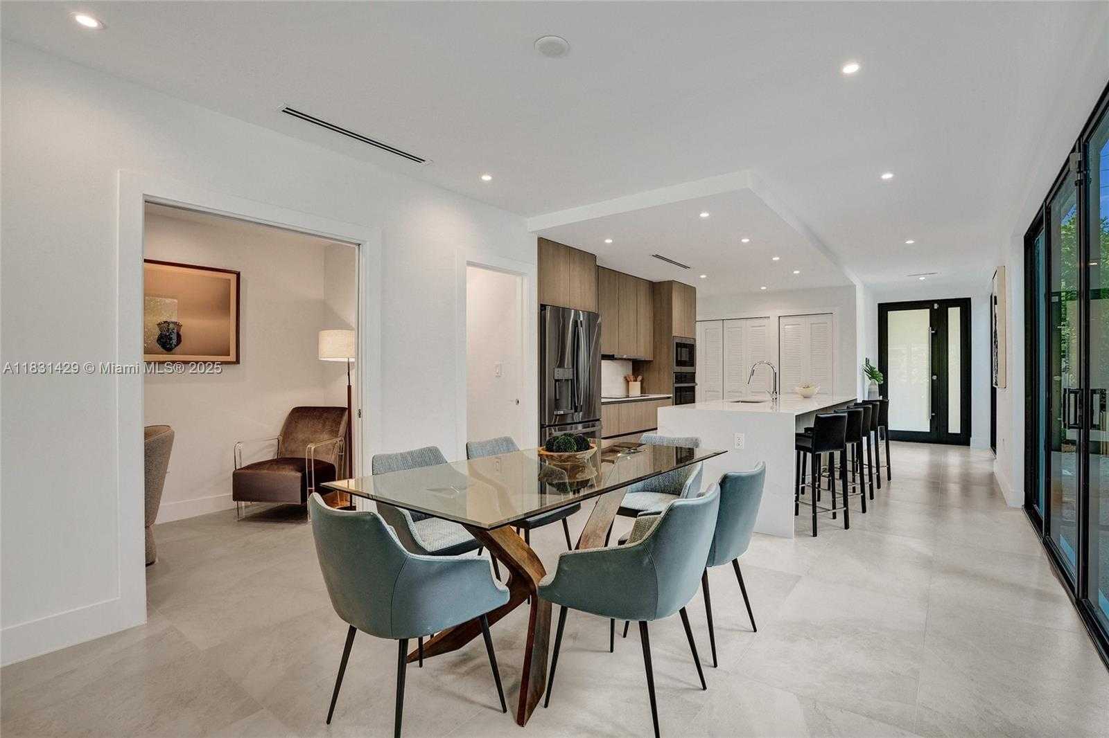 Small Image of 3645 SOUTH WEST 1ST AVE, Miami Number 11