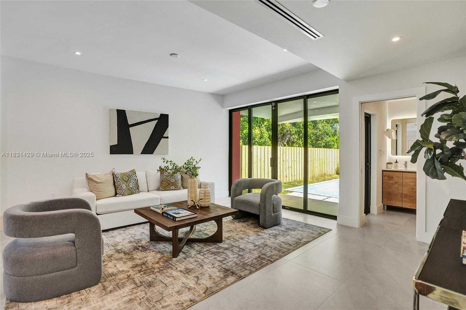 Small Image of 3645 SOUTH WEST 1ST AVE, Miami Number 14