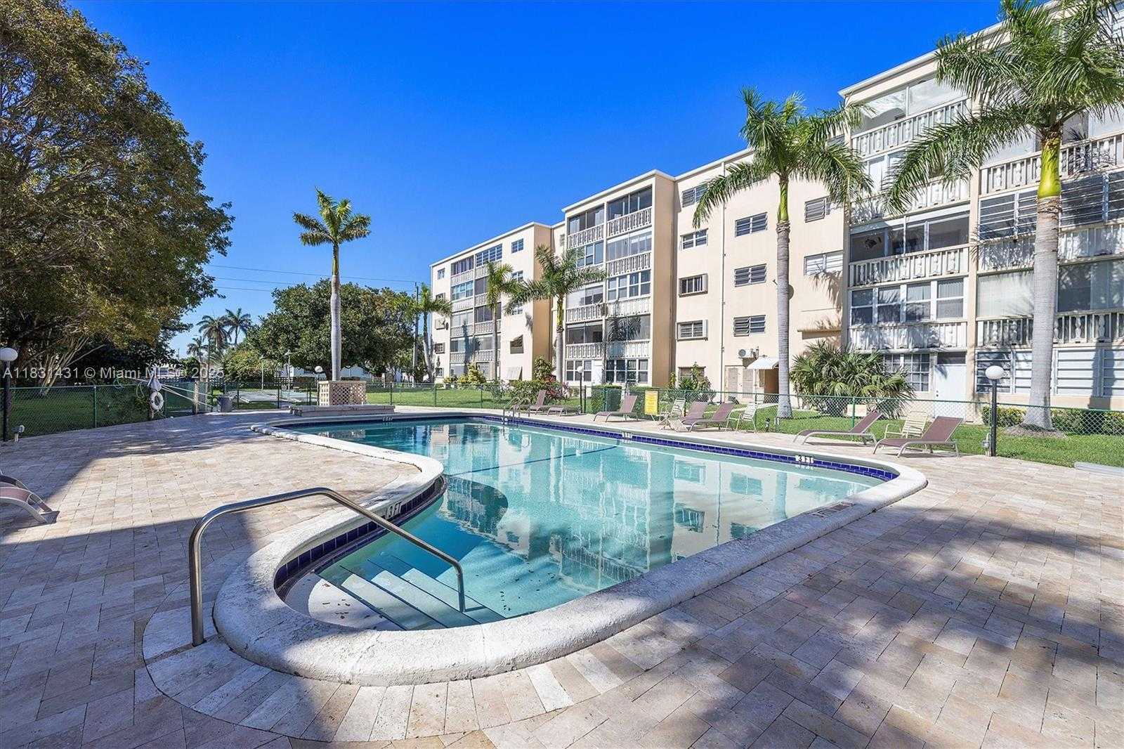 Small Image of 219 NORTH EAST 14TH AVE #101, Hallandale Beach Number 34