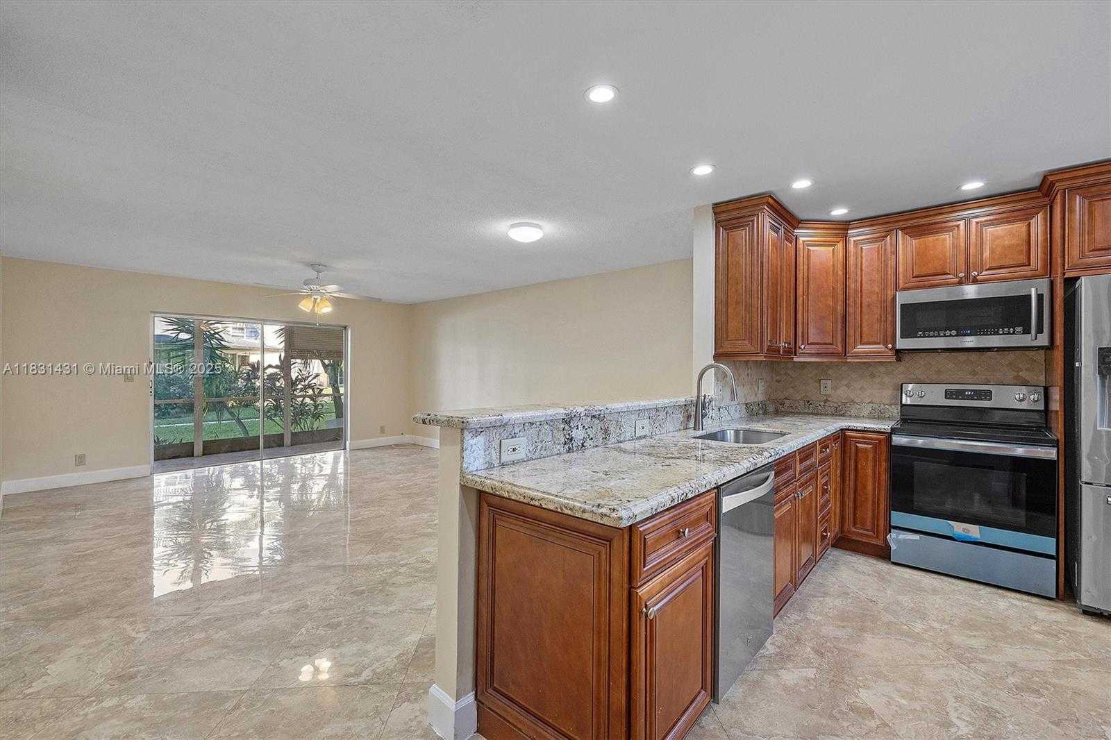 Small Image of 219 NORTH EAST 14TH AVE #101, Hallandale Beach Number 6