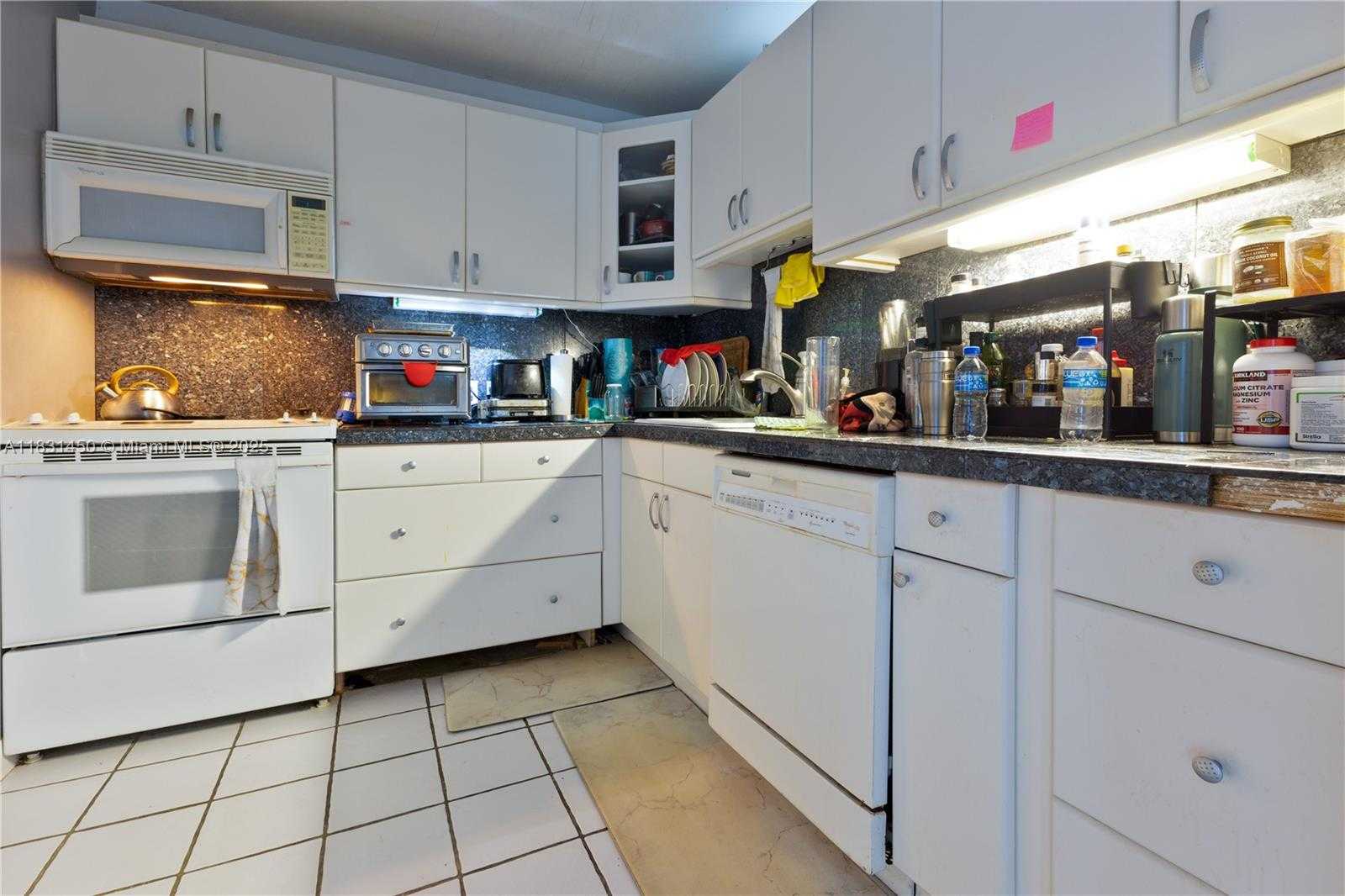 Small Image of 20379 WEST COUNTRY CLUB DR #2636, Aventura Number 3