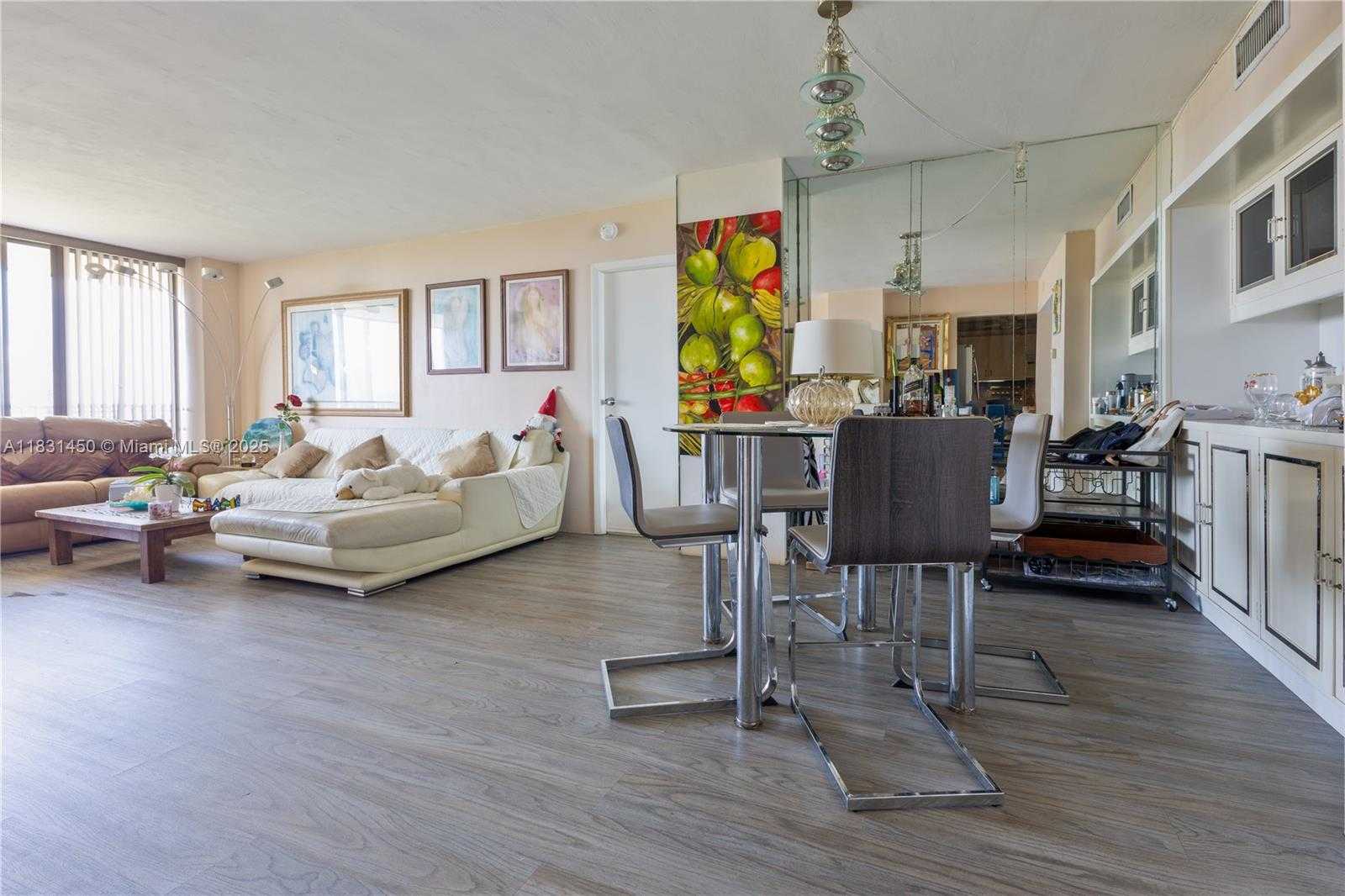 Small Image of 20379 WEST COUNTRY CLUB DR #2636, Aventura Number 5