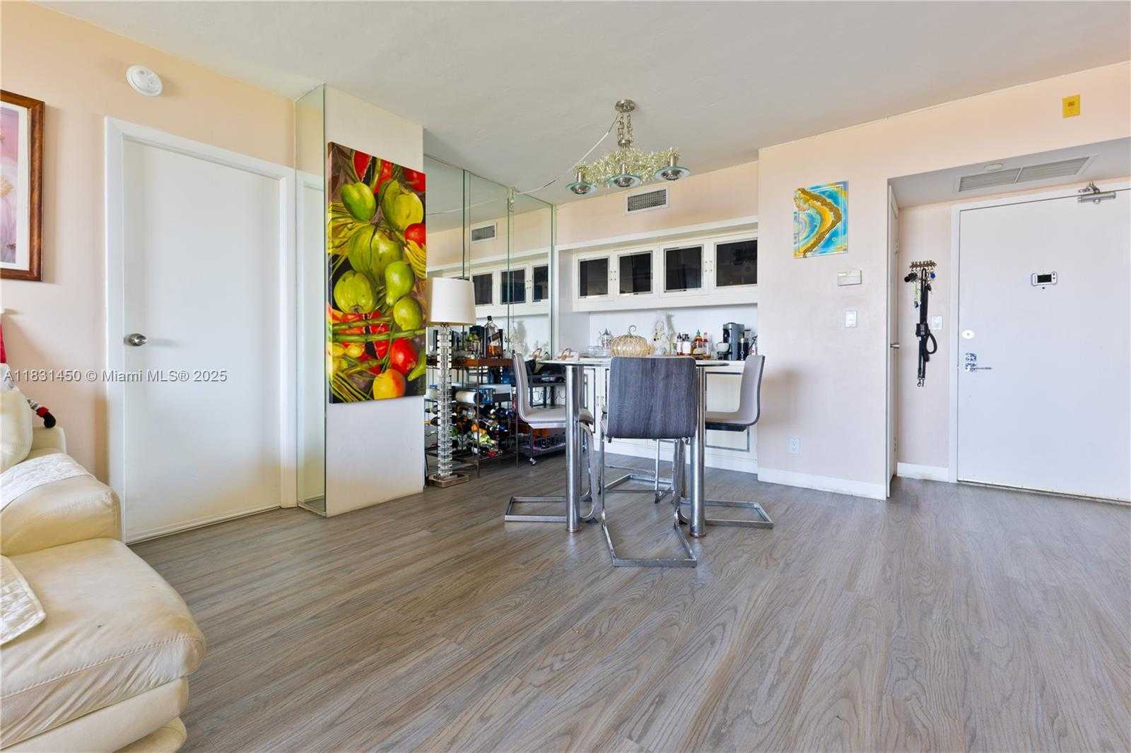 Small Image of 20379 WEST COUNTRY CLUB DR #2636, Aventura Number 7