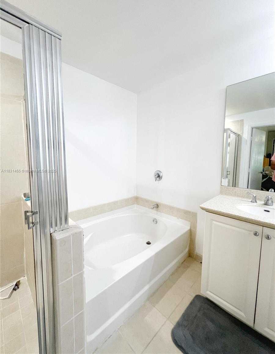 Small Image of 3340 NORTH EAST 190TH ST #1507, Aventura Number 31