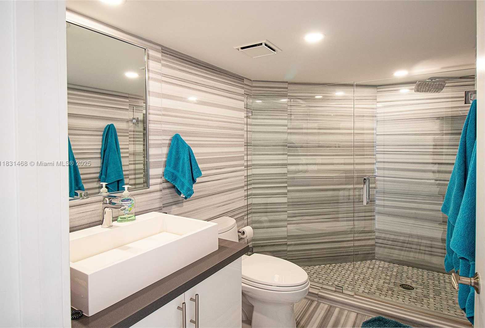 Small Image of 3500 MYSTIC POINTE DR #1908, Aventura Number 10