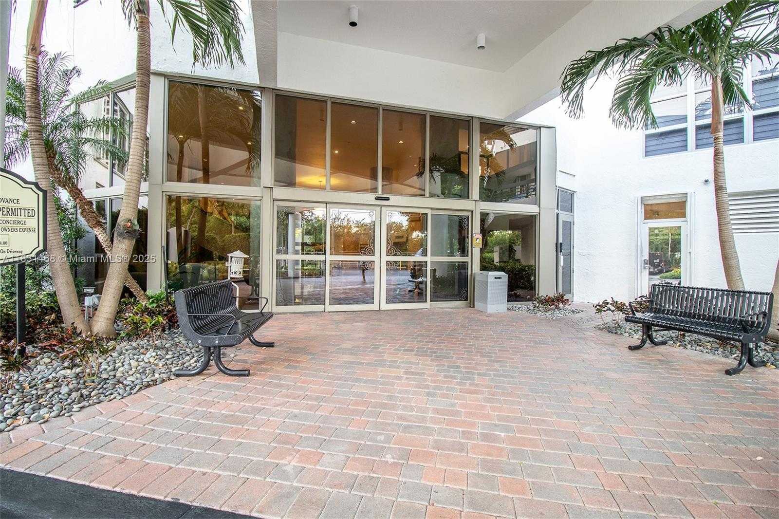 Small Image of 3500 MYSTIC POINTE DR #1908, Aventura Number 3