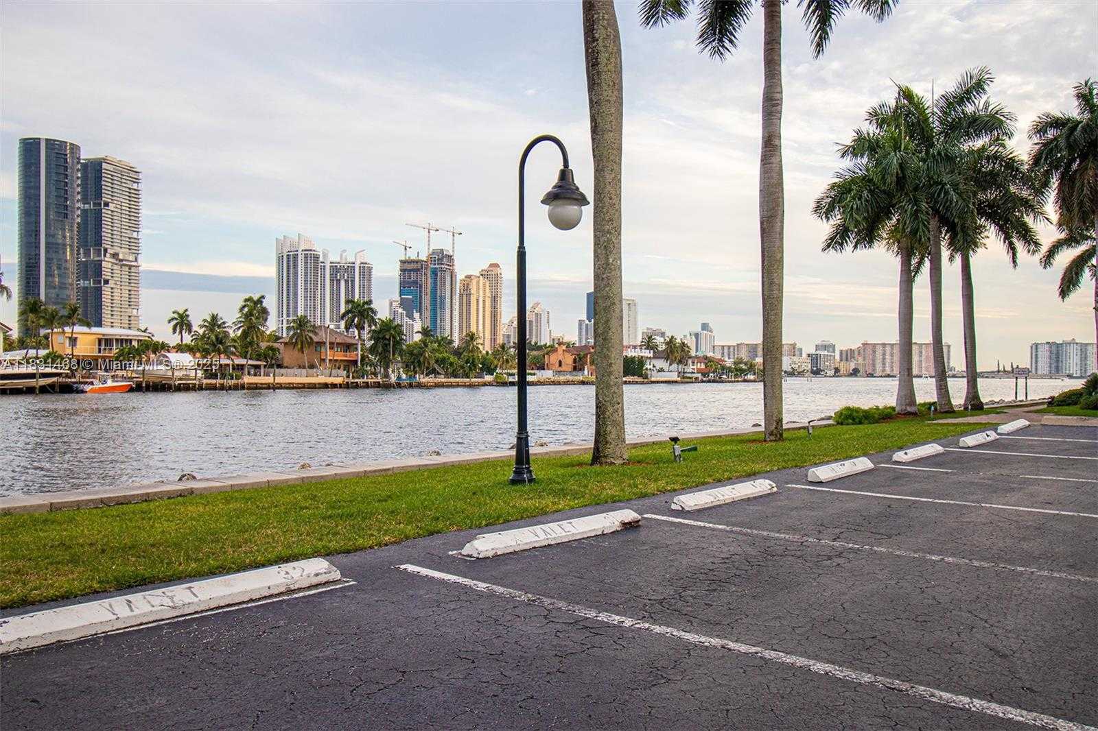 Small Image of 3500 MYSTIC POINTE DR #1908, Aventura Number 53