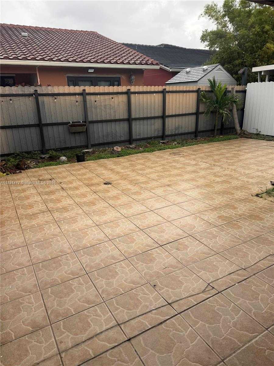 Small Image of 5046 SOUTH WEST 145TH AVE, Miami Number 4