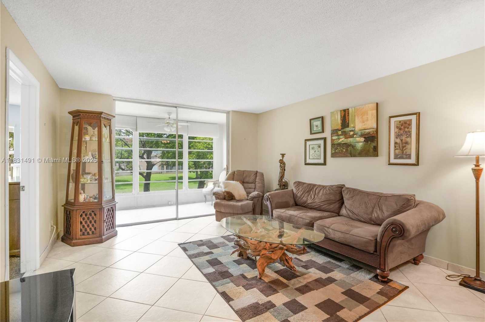 Small Image of 9261 SUNRISE LAKES BLVD #203, Sunrise Number 2
