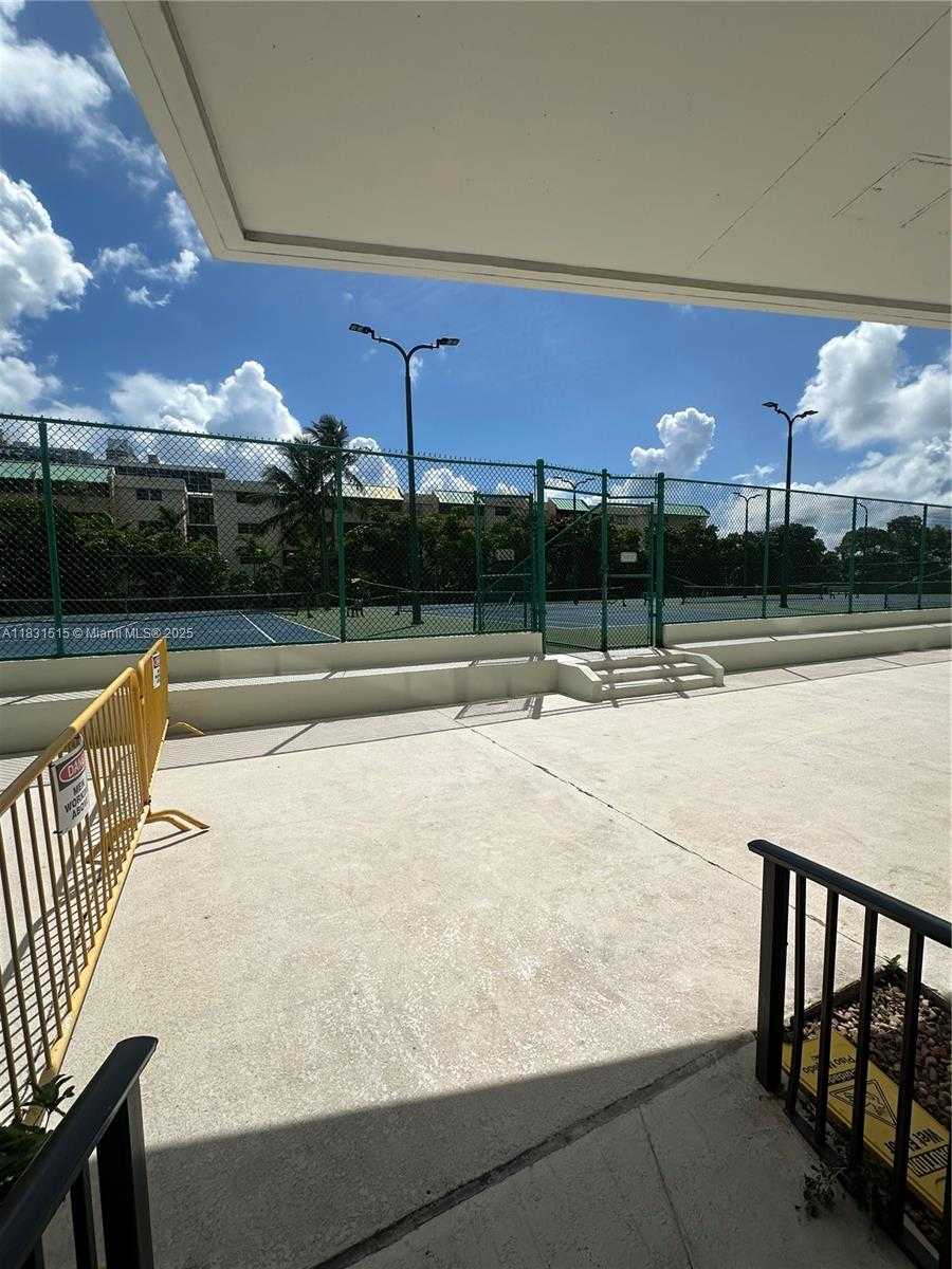 Small Image of 2333 BRICKELL AVE #901, Miami Number 17