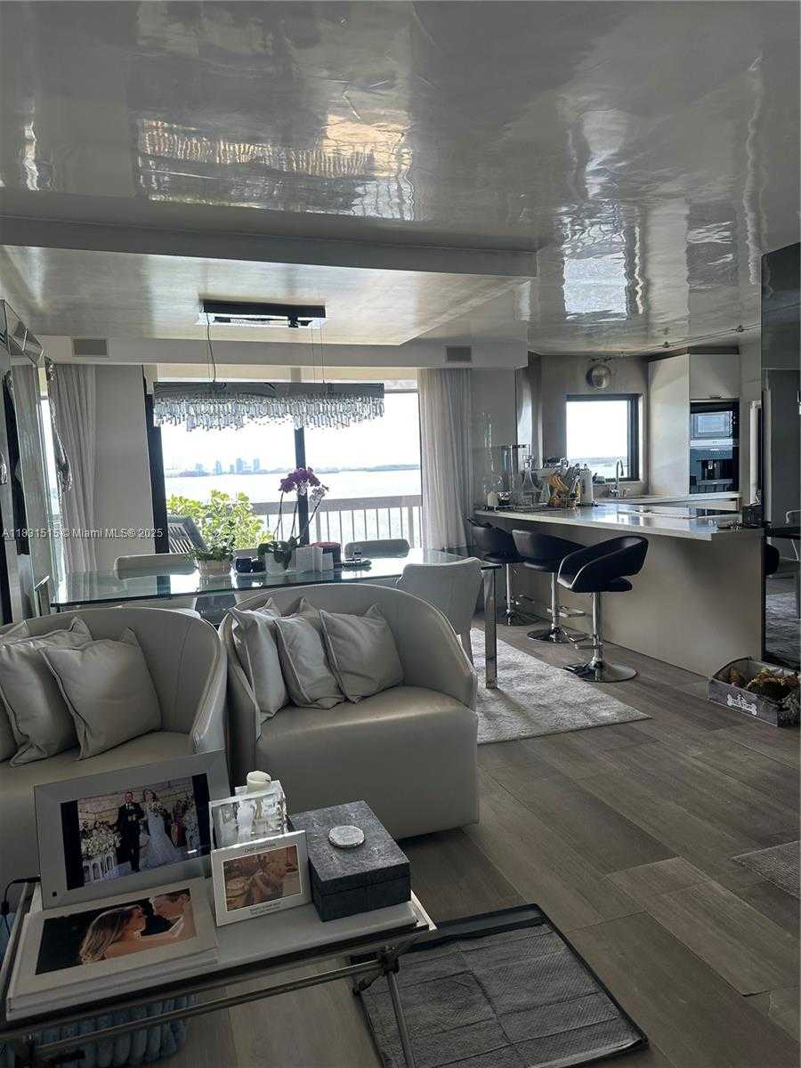 Small Image of 2333 BRICKELL AVE #901, Miami Number 20