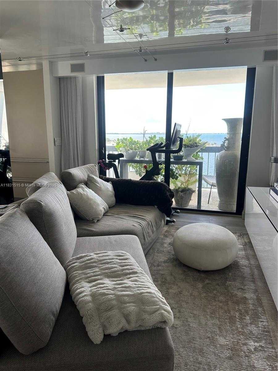 Small Image of 2333 BRICKELL AVE #901, Miami Number 22