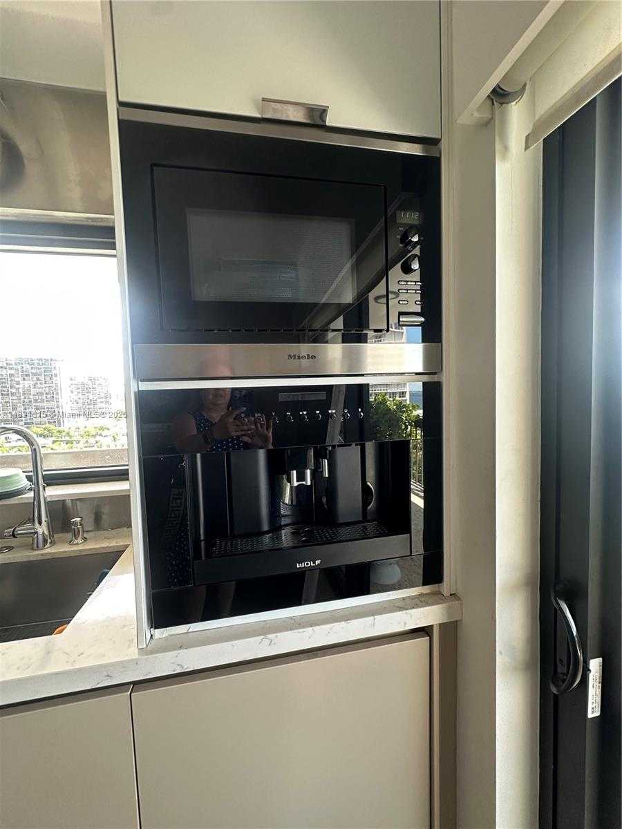 Small Image of 2333 BRICKELL AVE #901, Miami Number 30