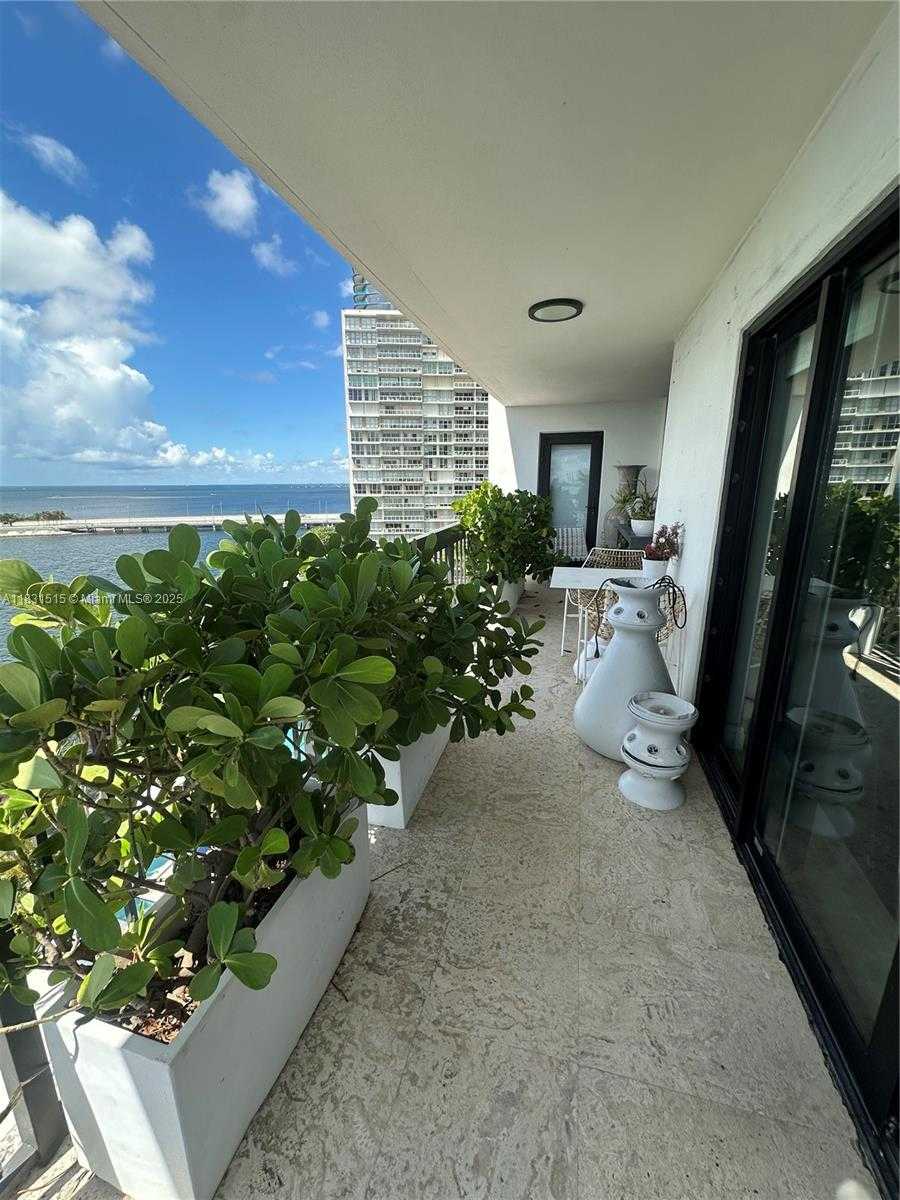 Small Image of 2333 BRICKELL AVE #901, Miami Number 31