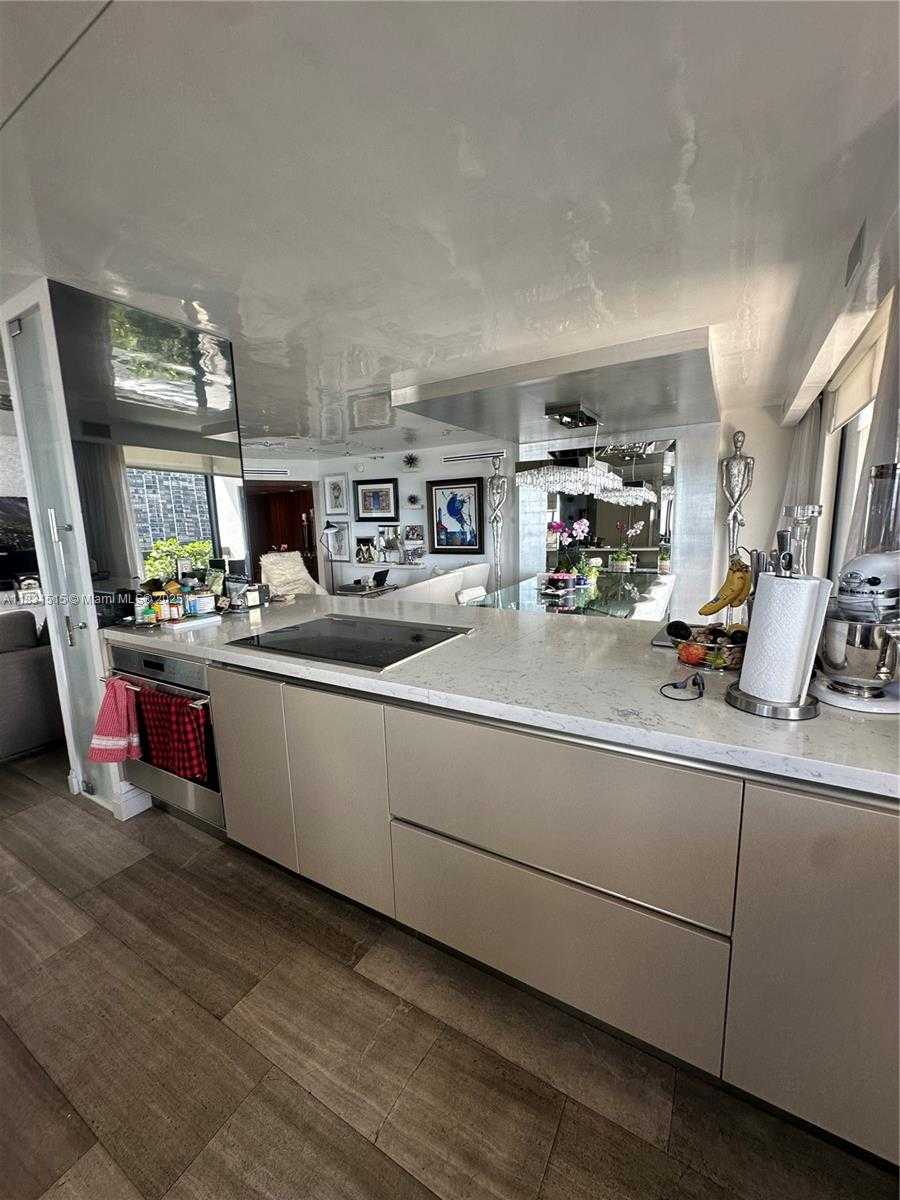 Small Image of 2333 BRICKELL AVE #901, Miami Number 38