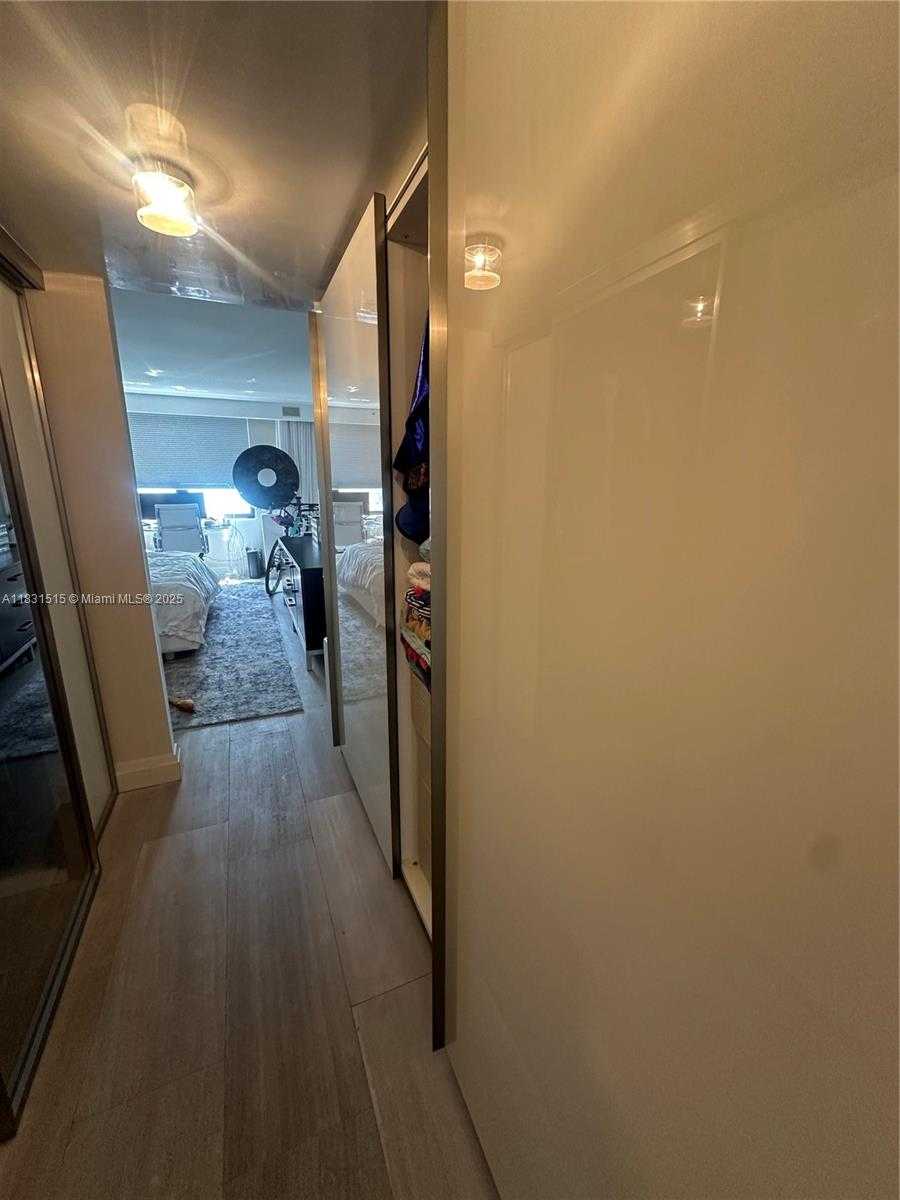 Small Image of 2333 BRICKELL AVE #901, Miami Number 44