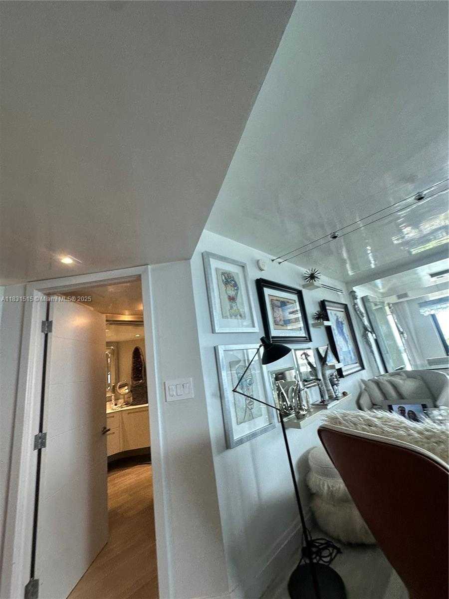 Small Image of 2333 BRICKELL AVE #901, Miami Number 53