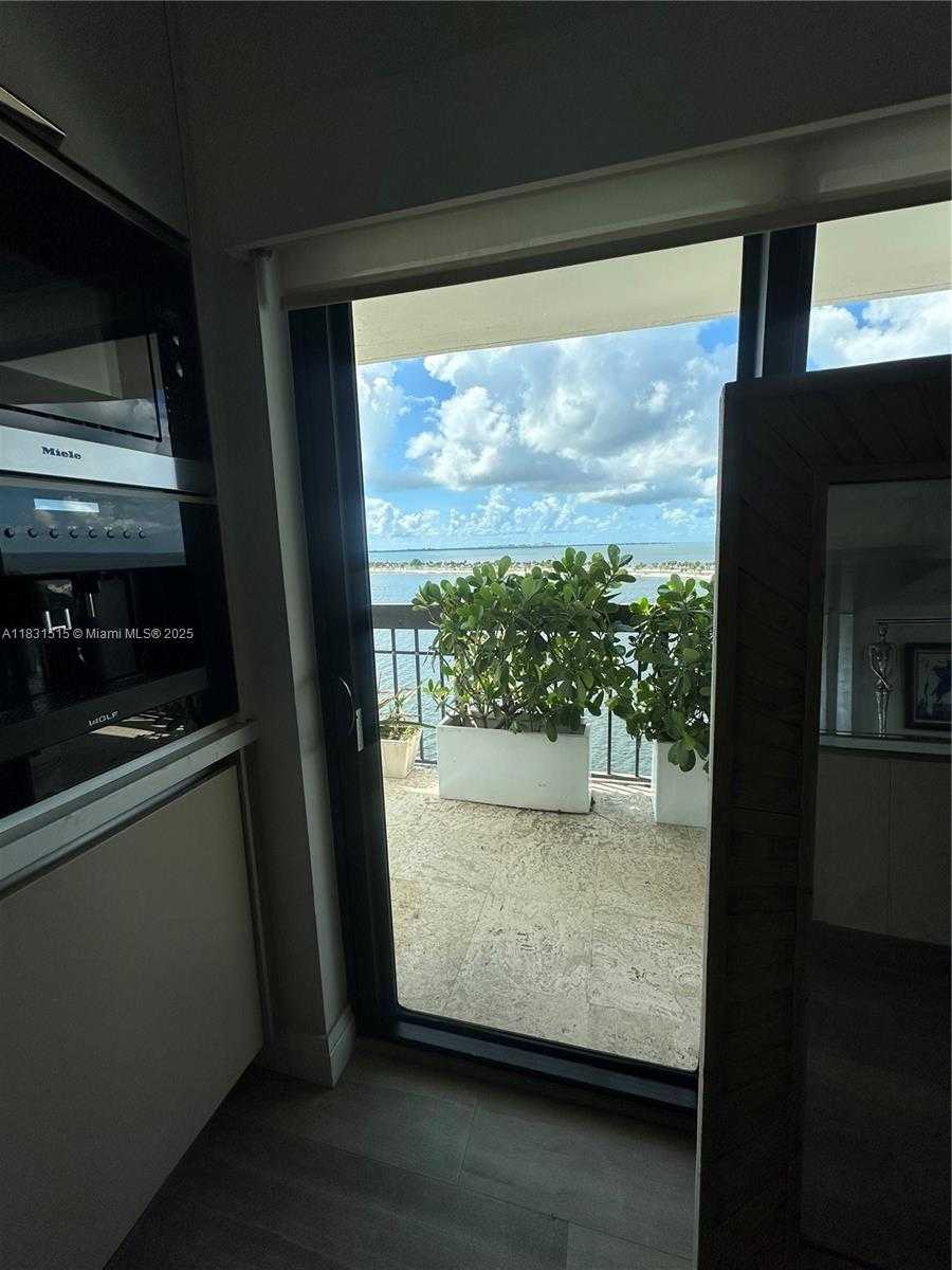 Small Image of 2333 BRICKELL AVE #901, Miami Number 58