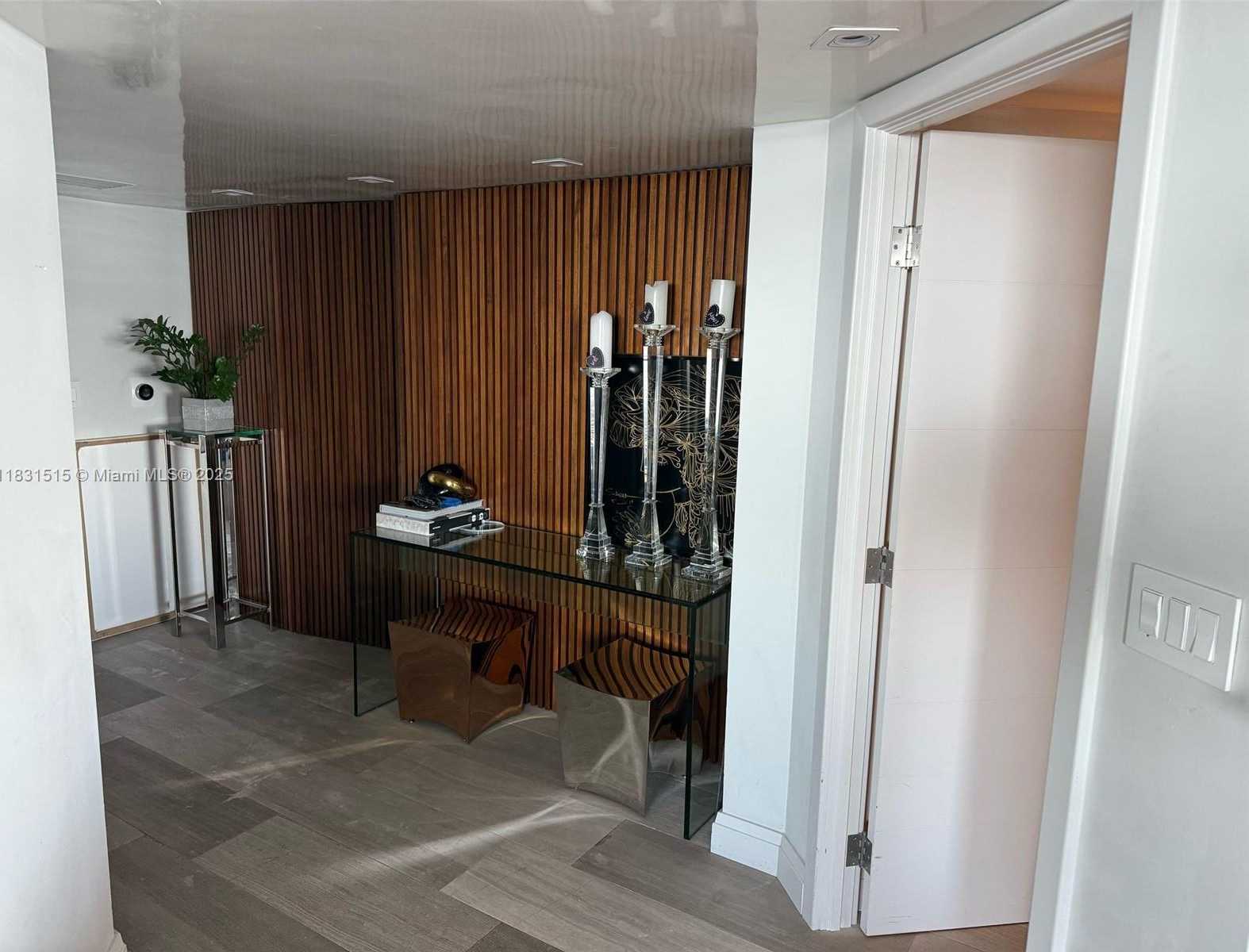 Small Image of 2333 BRICKELL AVE #901, Miami Number 71