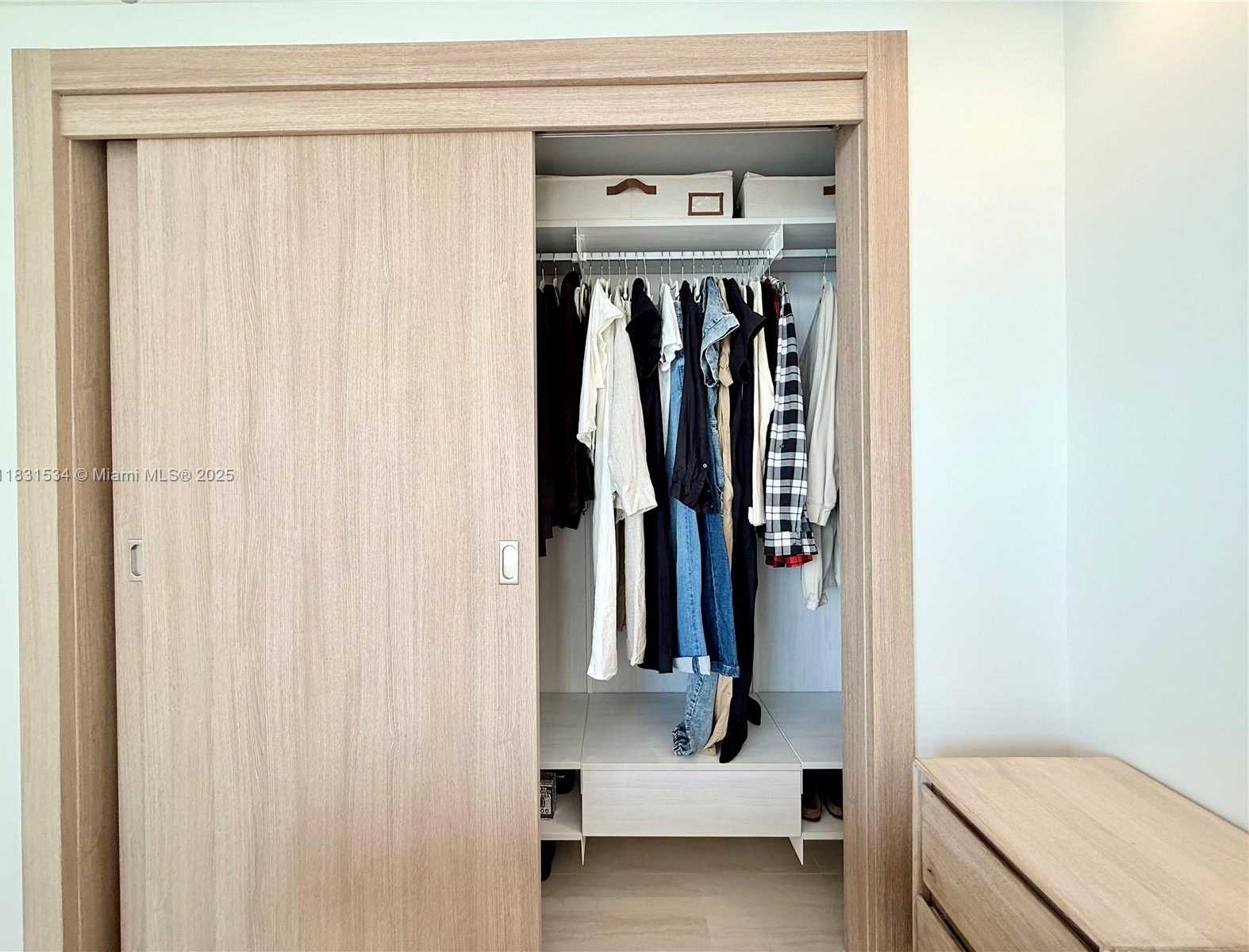 Small Image of 495 BRICKELL AVE #5106 (remodeled), Miami Number 14