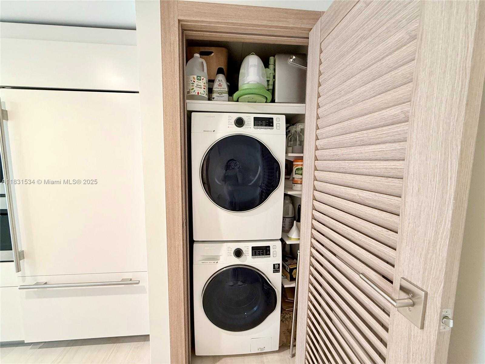 Small Image of 495 BRICKELL AVE #5106 (remodeled), Miami Number 20