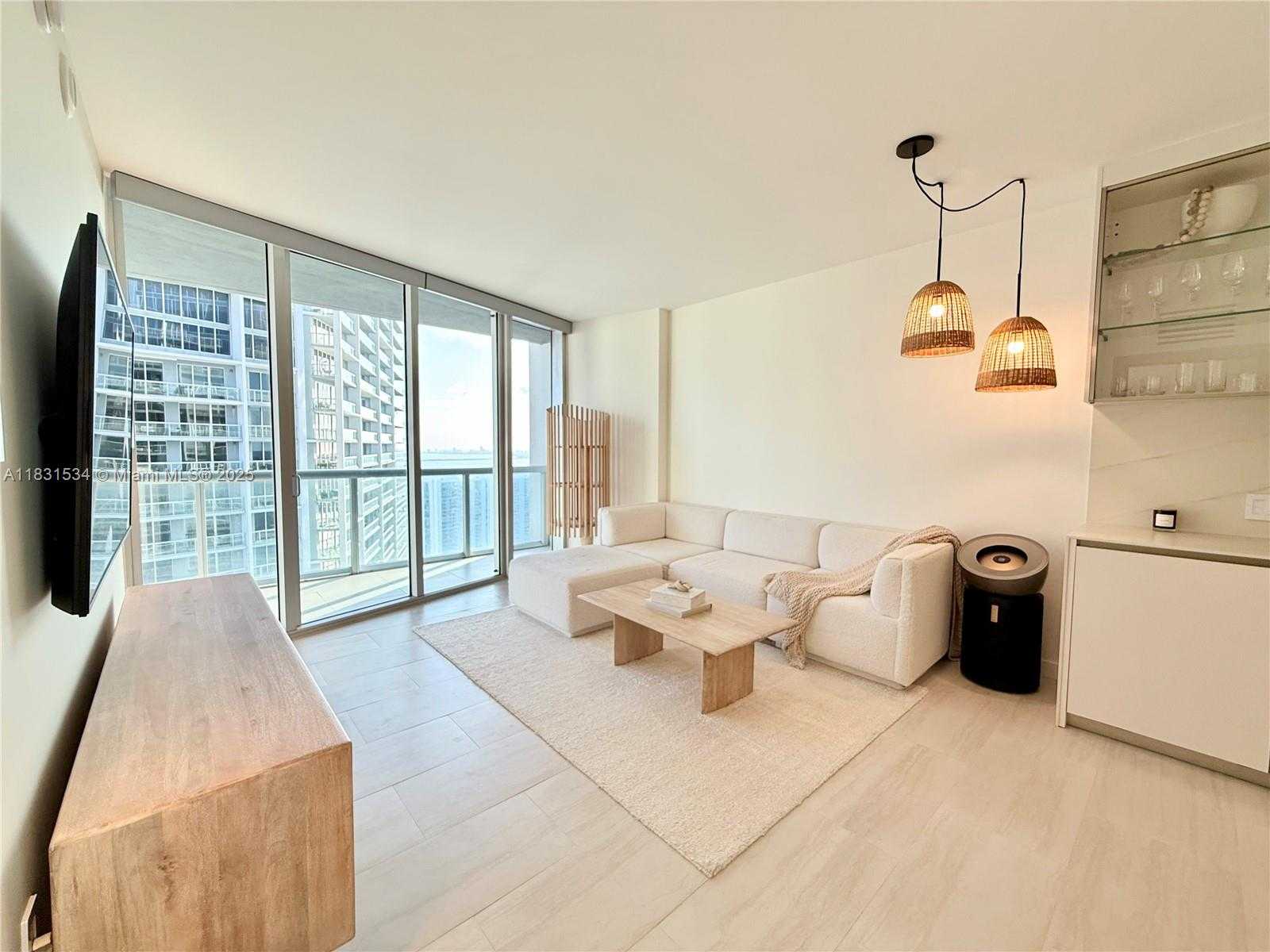 Small Image of 495 BRICKELL AVE #5106 (remodeled), Miami Number 5
