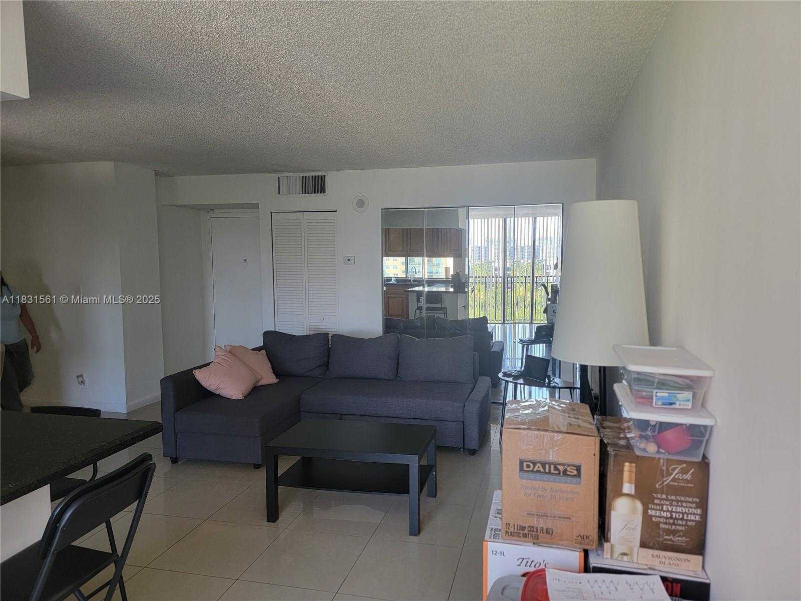Small Image of 17021 NORTH BAY RD #1015, Sunny Isles Beach Number 8