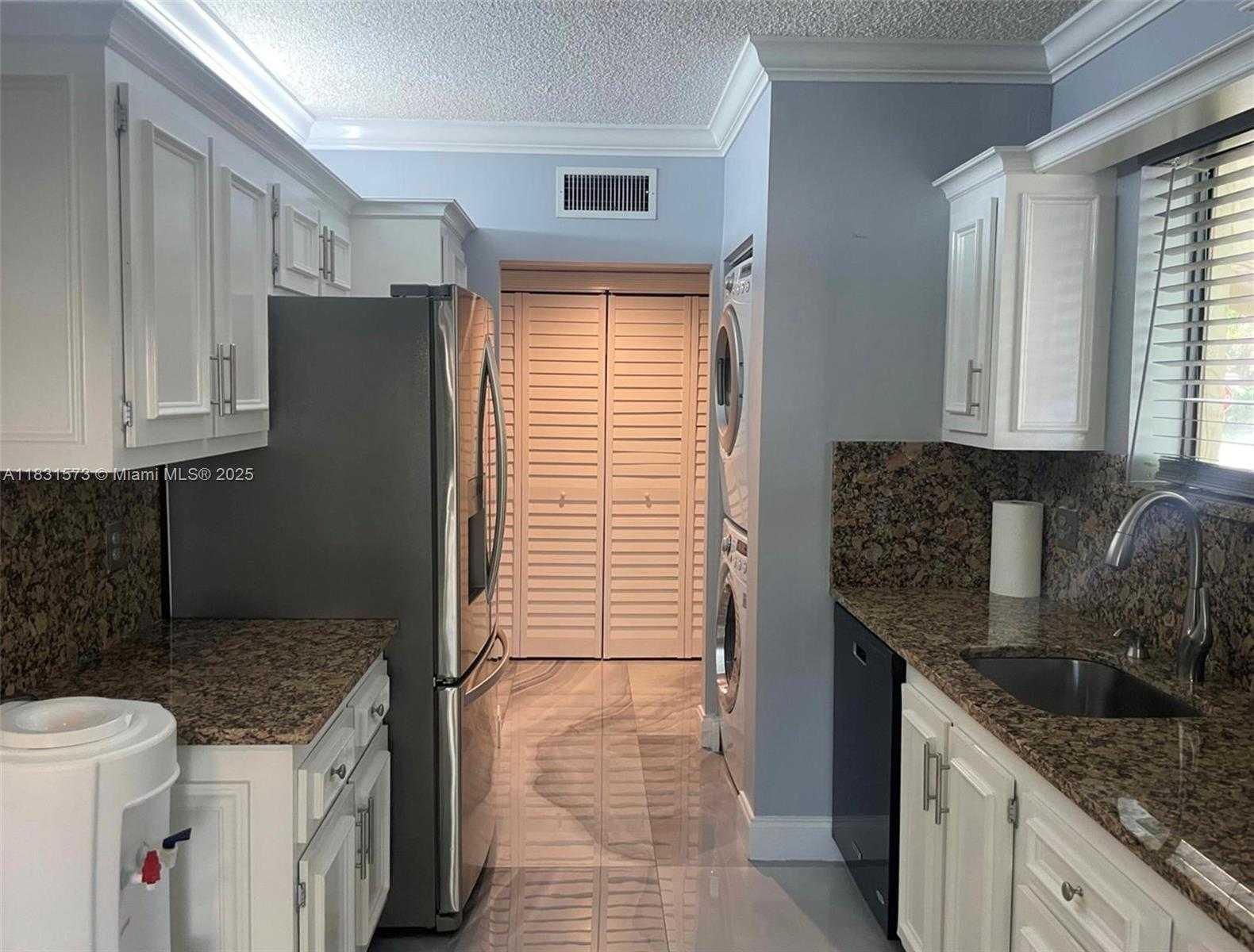Small Image of 6314 WEST LONGBOAT LN W #104, Boca Raton Number 5