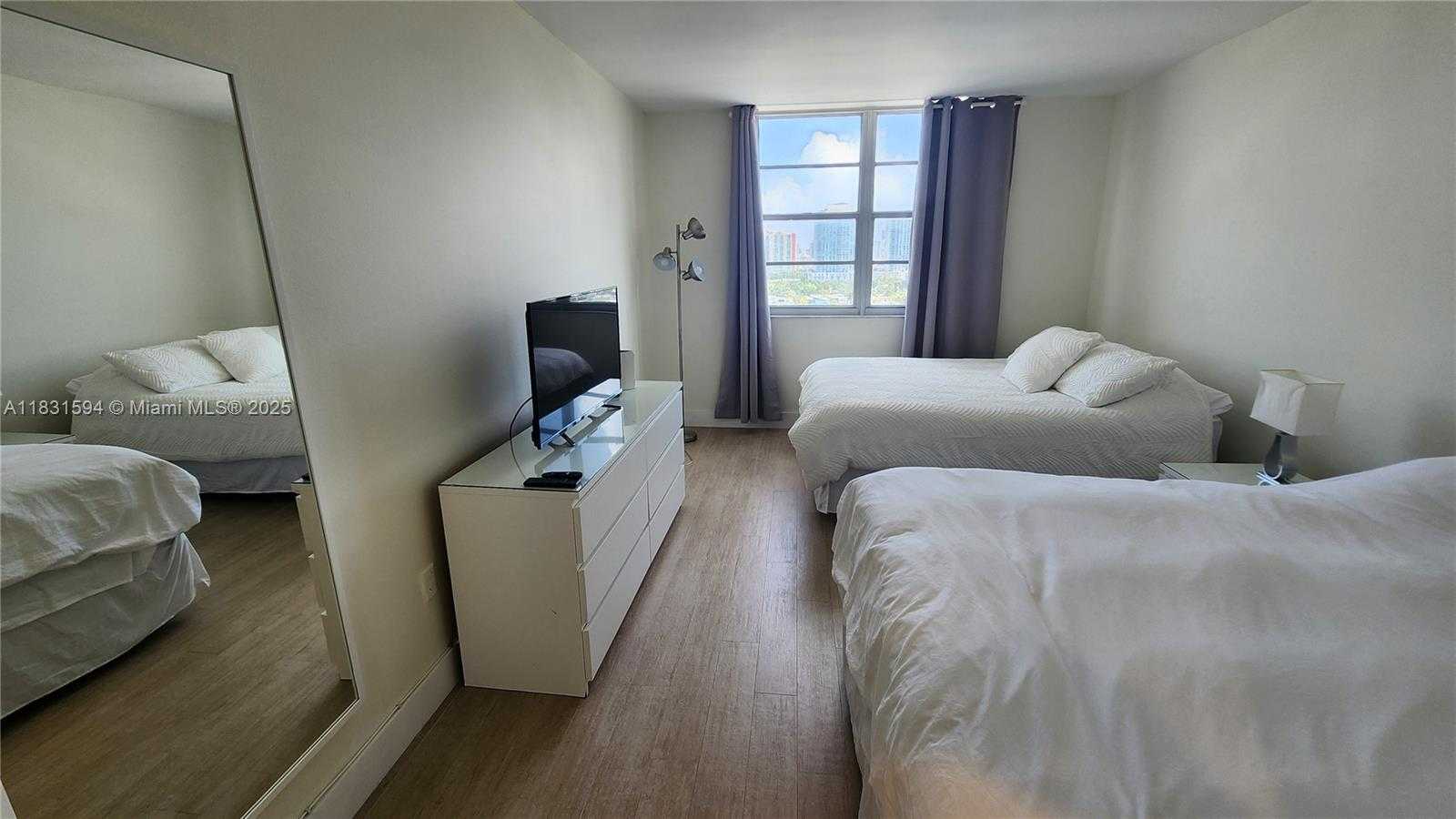 Small Image of 500 BAYVIEW DR #1725, Sunny Isles Beach Number 20