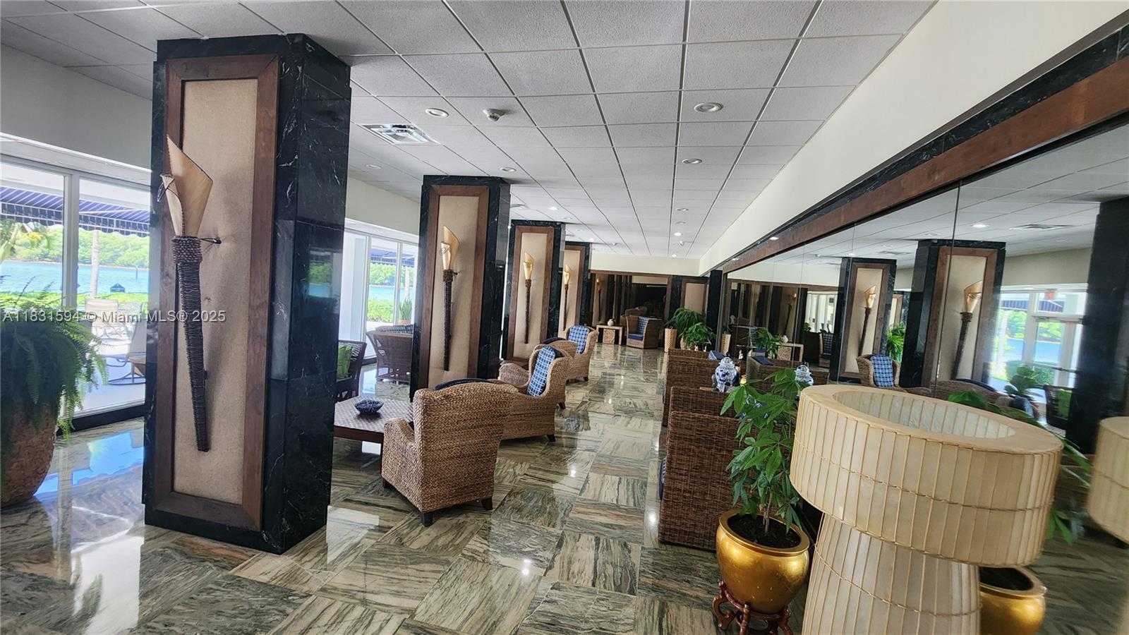 Small Image of 500 BAYVIEW DR #1725, Sunny Isles Beach Number 30