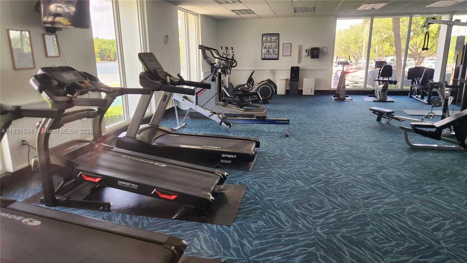 Small Image of 500 BAYVIEW DR #1725, Sunny Isles Beach Number 39