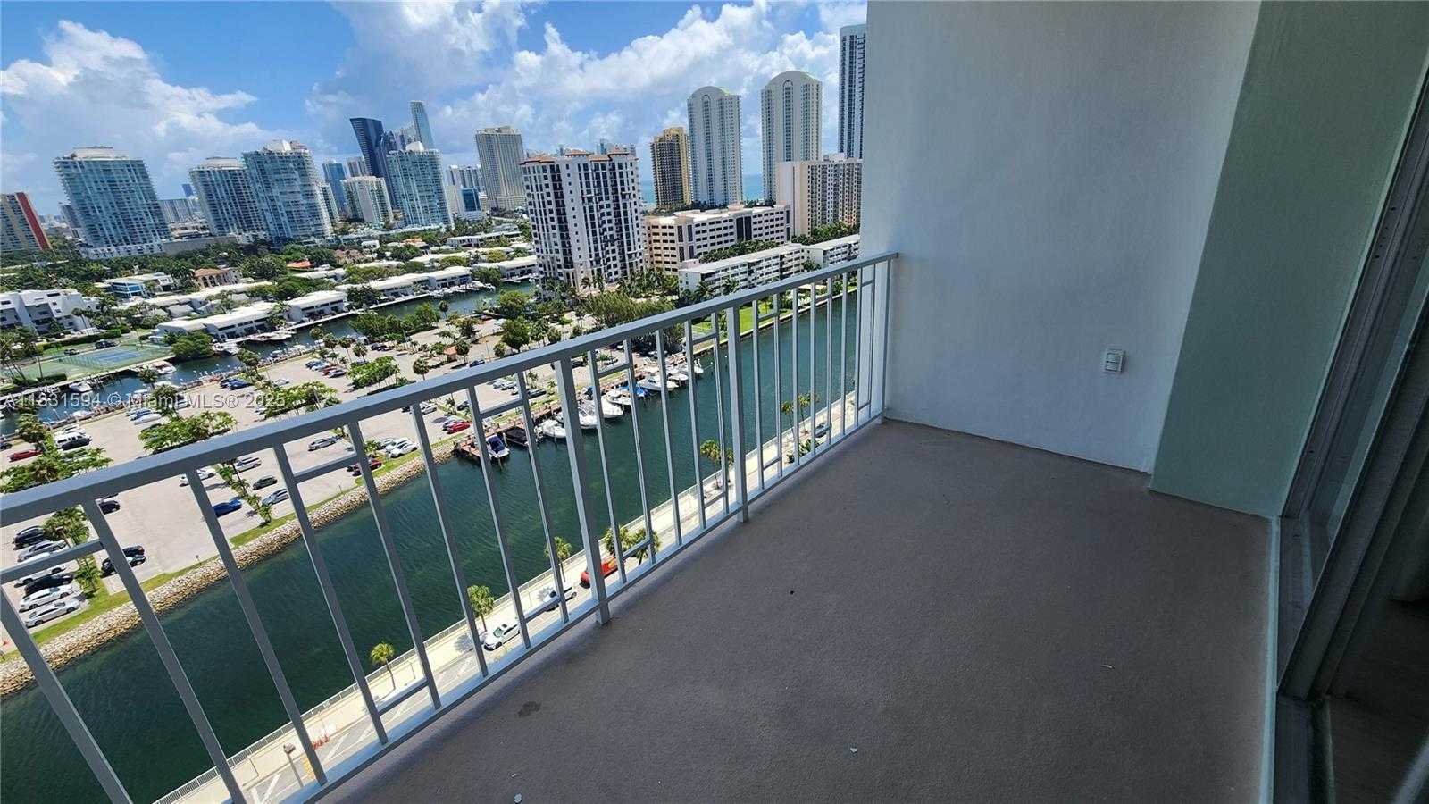 Small Image of 500 BAYVIEW DR #1725, Sunny Isles Beach Number 43