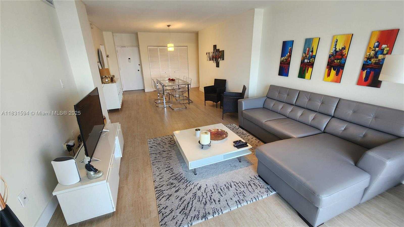 Small Image of 500 BAYVIEW DR #1725, Sunny Isles Beach Number 5