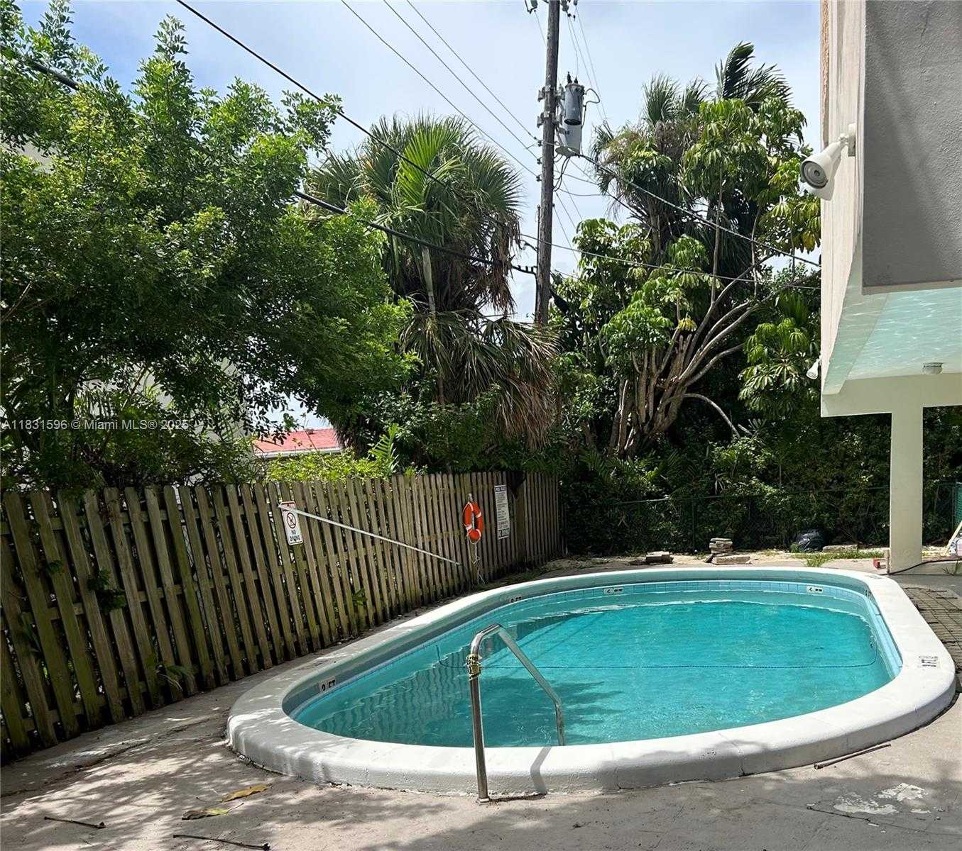 Small Image of 1020 94TH ST #202, Bay Harbor Islands Number 12