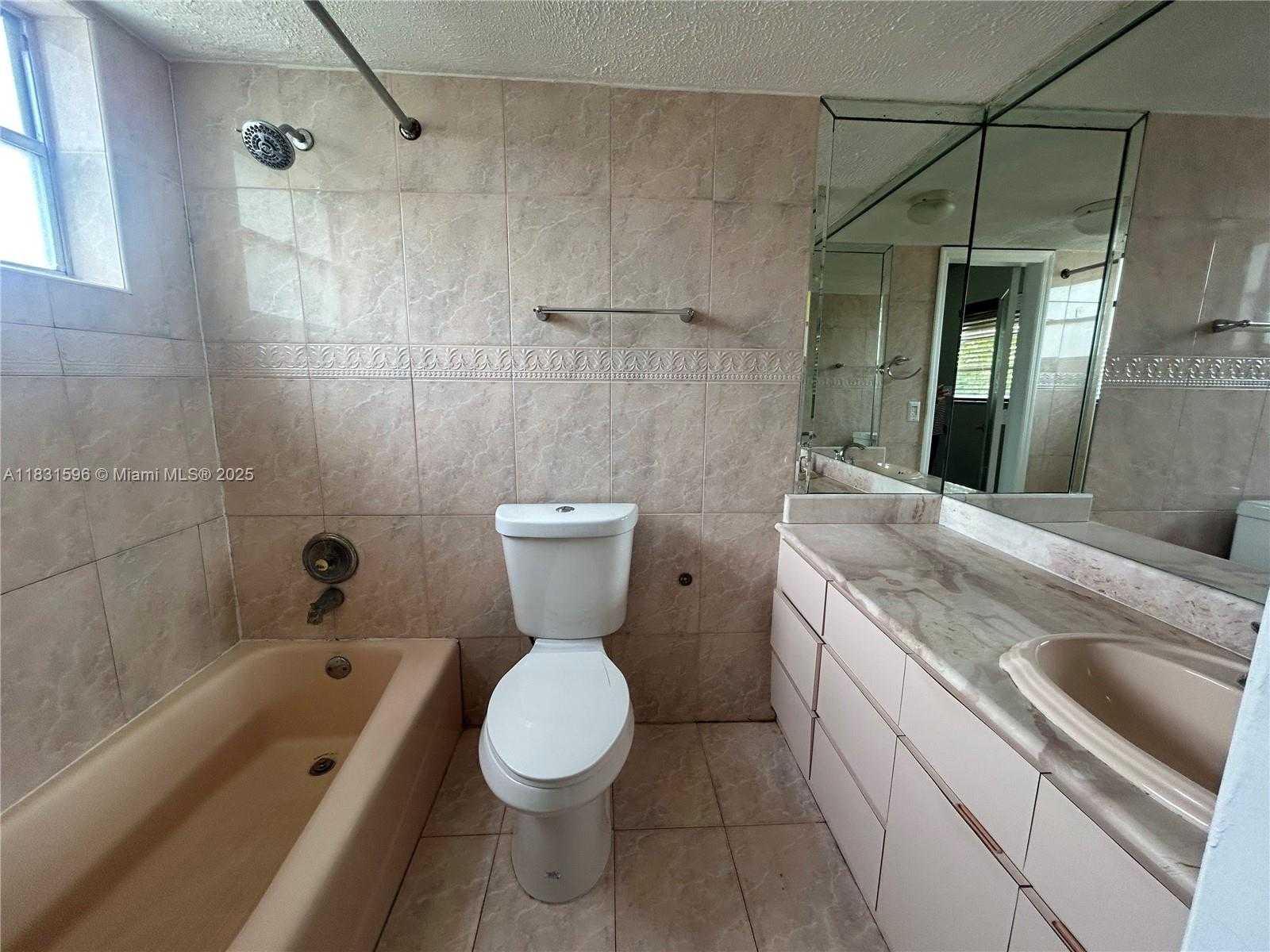 Small Image of 1020 94TH ST #202, Bay Harbor Islands Number 9