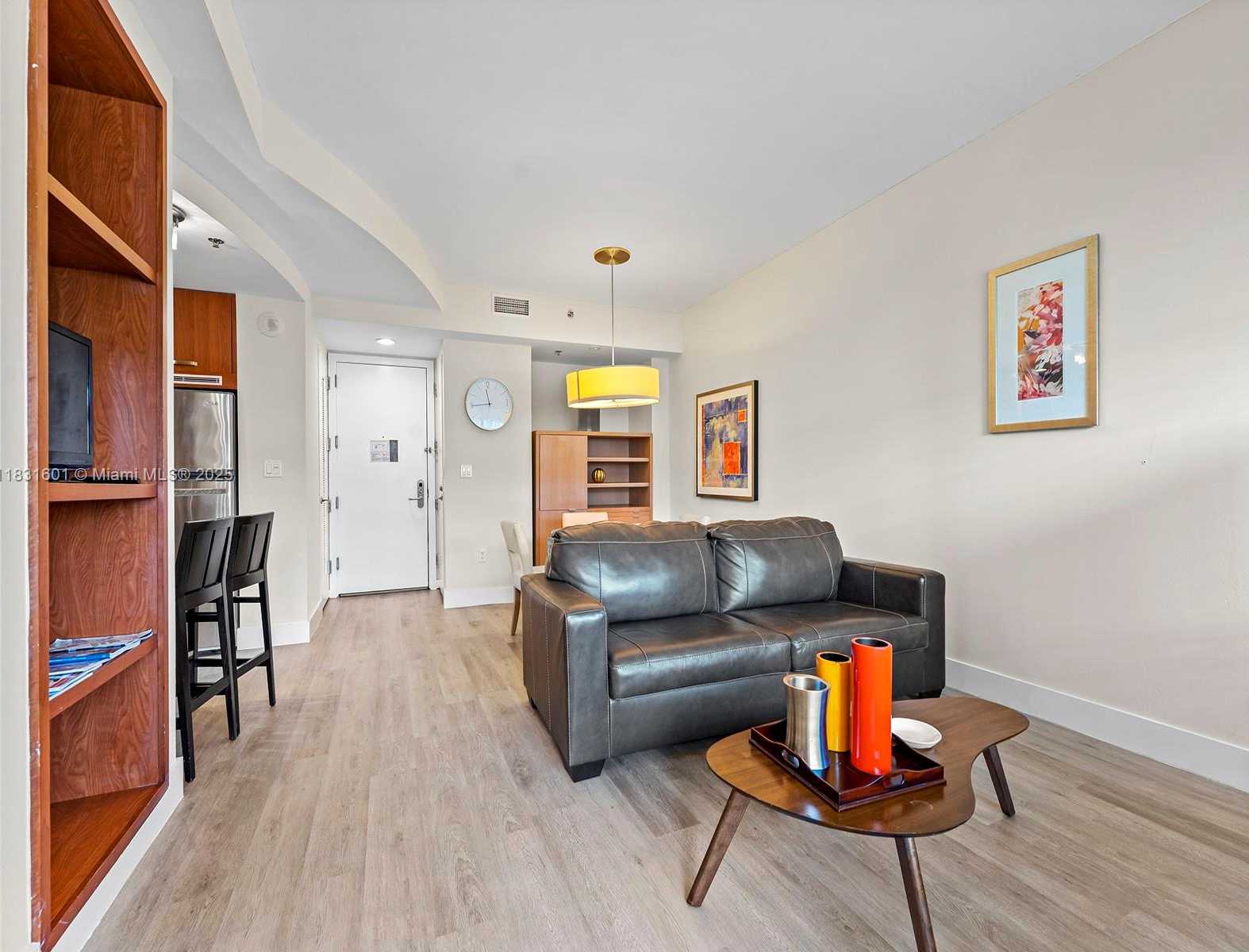 Small Image of 1395 BRICKELL AVE #3310, Miami Number 6