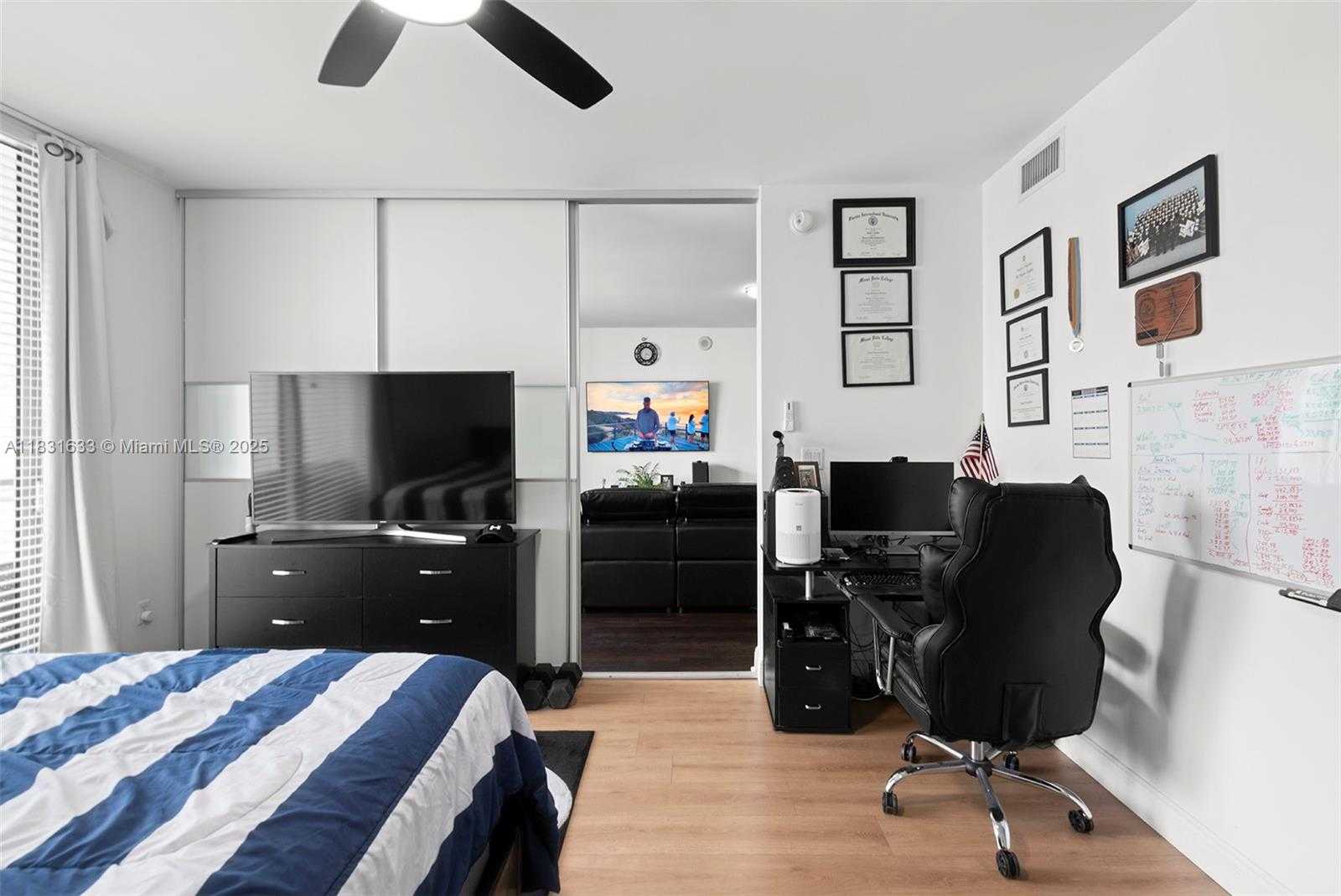 Small Image of 90 SOUTH WEST 3RD ST #2214, Miami Number 15