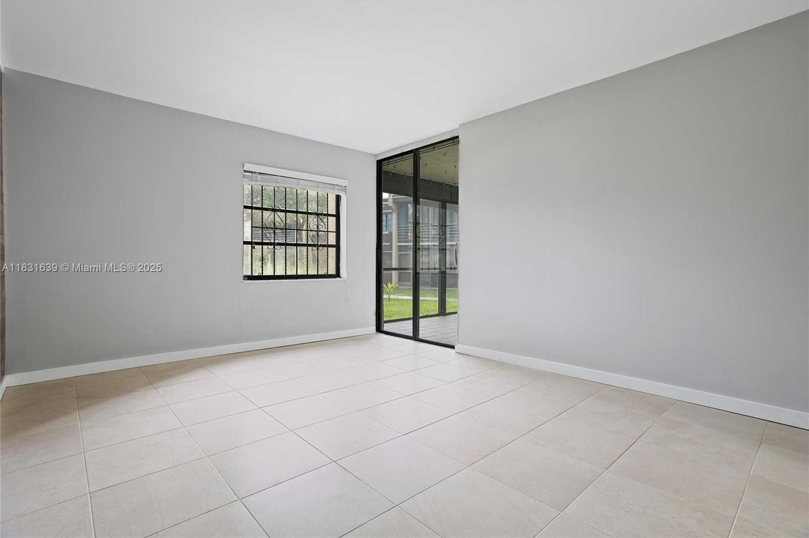 Small Image of 20801 SAN SIMEON WAY #105, Miami Number 11