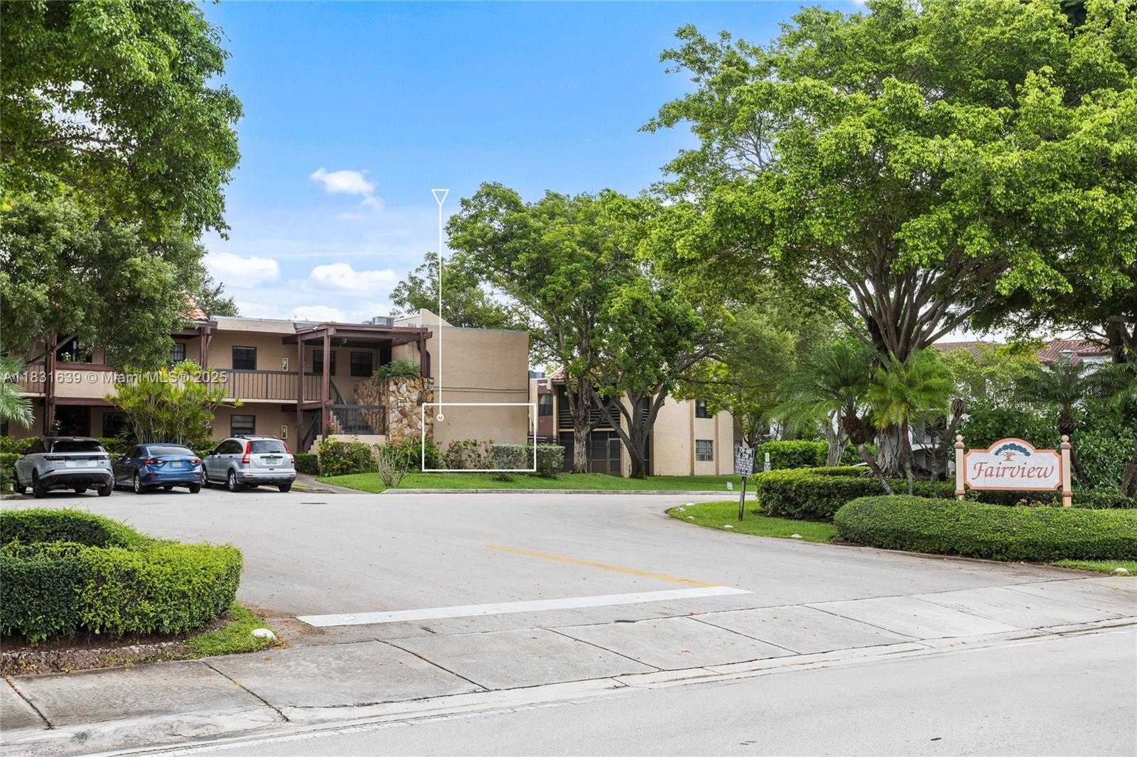 Small Image of 20801 SAN SIMEON WAY #105, Miami Number 29