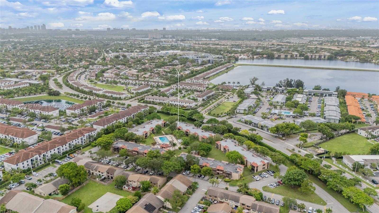 Small Image of 20801 SAN SIMEON WAY #105, Miami Number 38