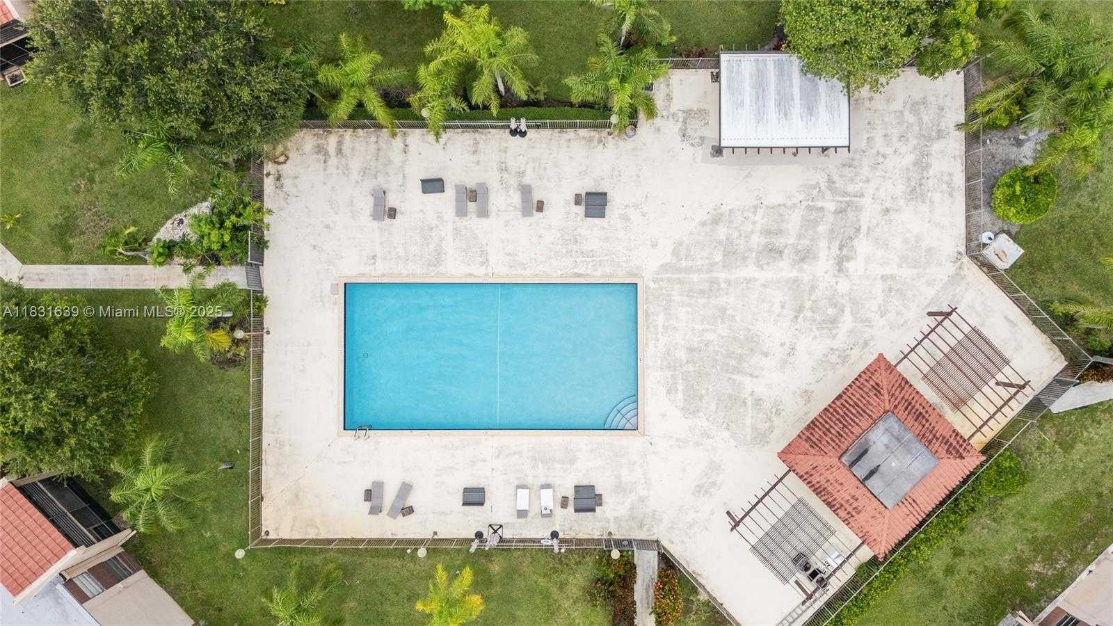 Small Image of 20801 SAN SIMEON WAY #105, Miami Number 40