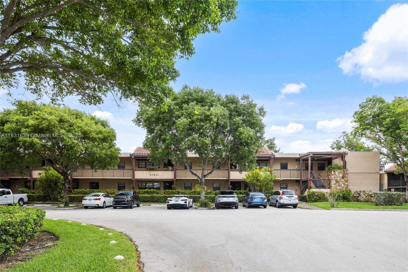 Small Image of 20801 SAN SIMEON WAY #105, Miami Number 42
