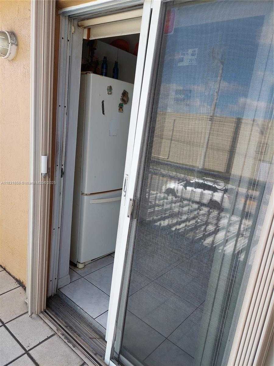 Small Image of 2403 WEST 76TH ST #203, Hialeah Number 13